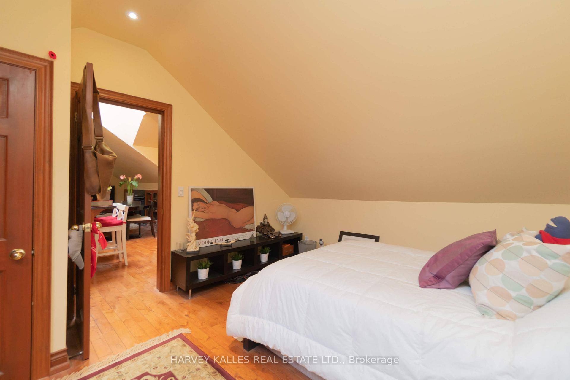Photo 30 of Unit 5, 37 Metcalfe Street, Toronto, Cabbagetown-South St. James Town — HOMEH