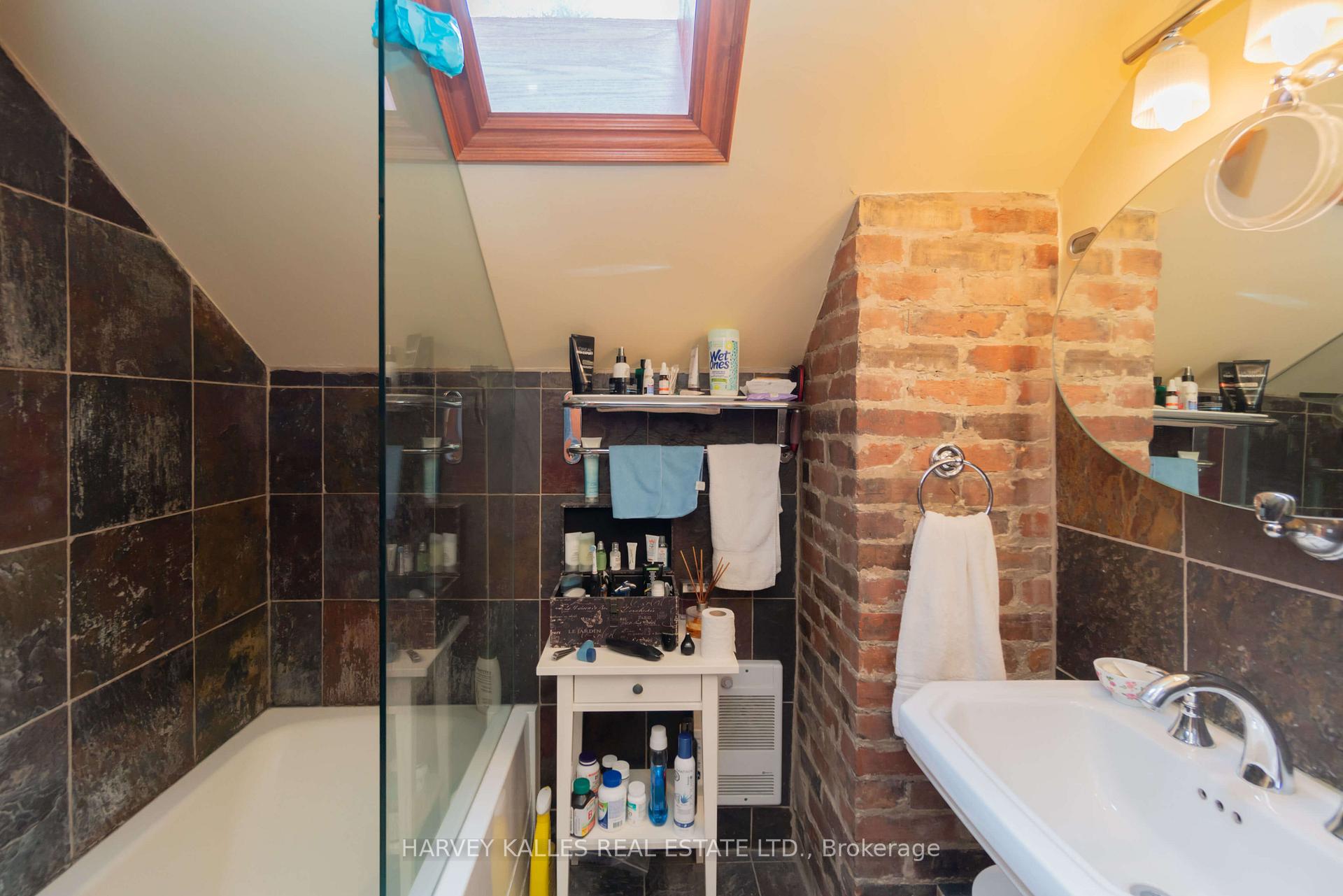 Photo 32 of Unit 5, 37 Metcalfe Street, Toronto, Cabbagetown-South St. James Town — HOMEH