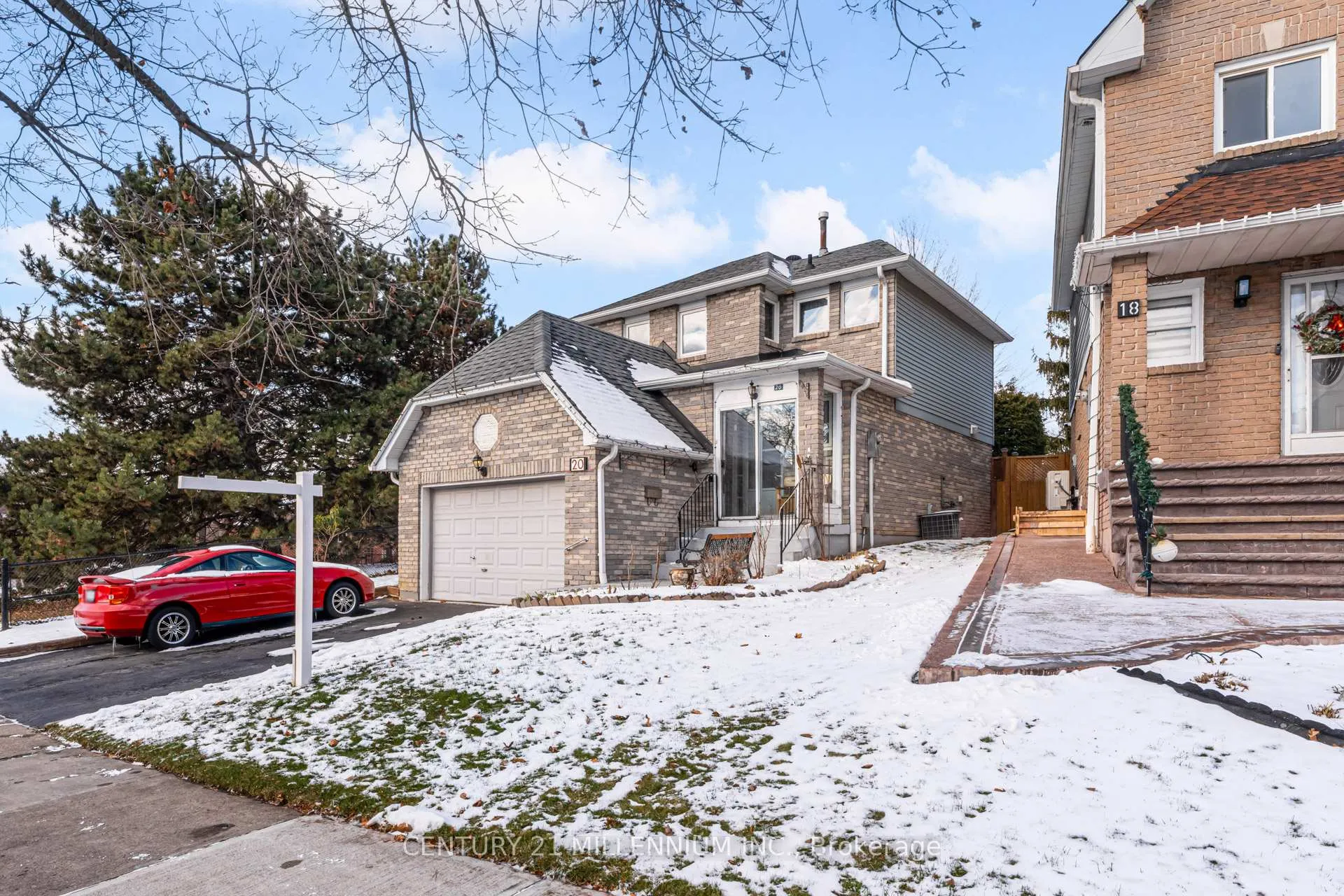 Photo 1 of 20 Peelton Heights Road, Brampton, Brampton South — HOMEH