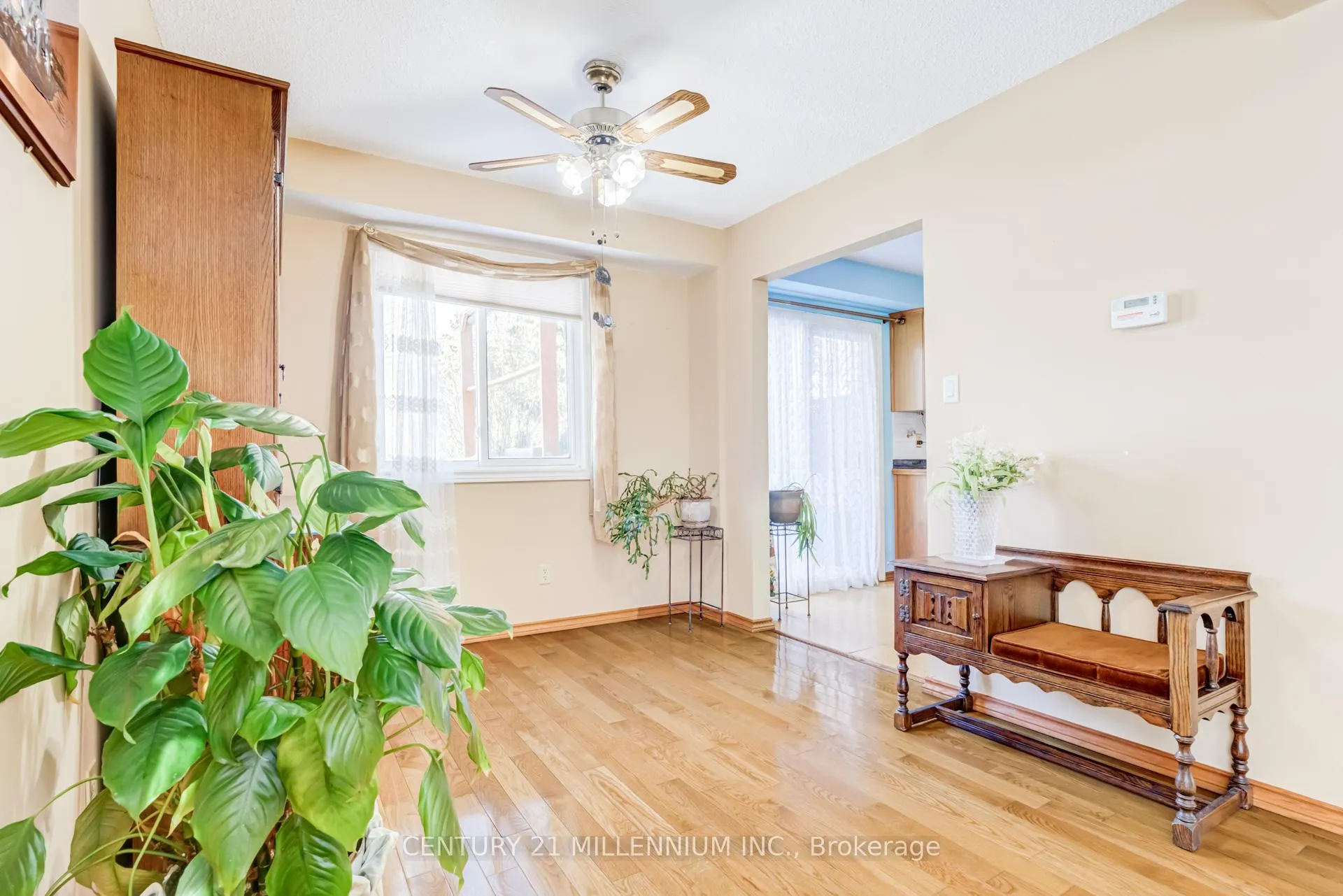 Photo 6 of 20 Peelton Heights Road, Brampton, Brampton South — HOMEH