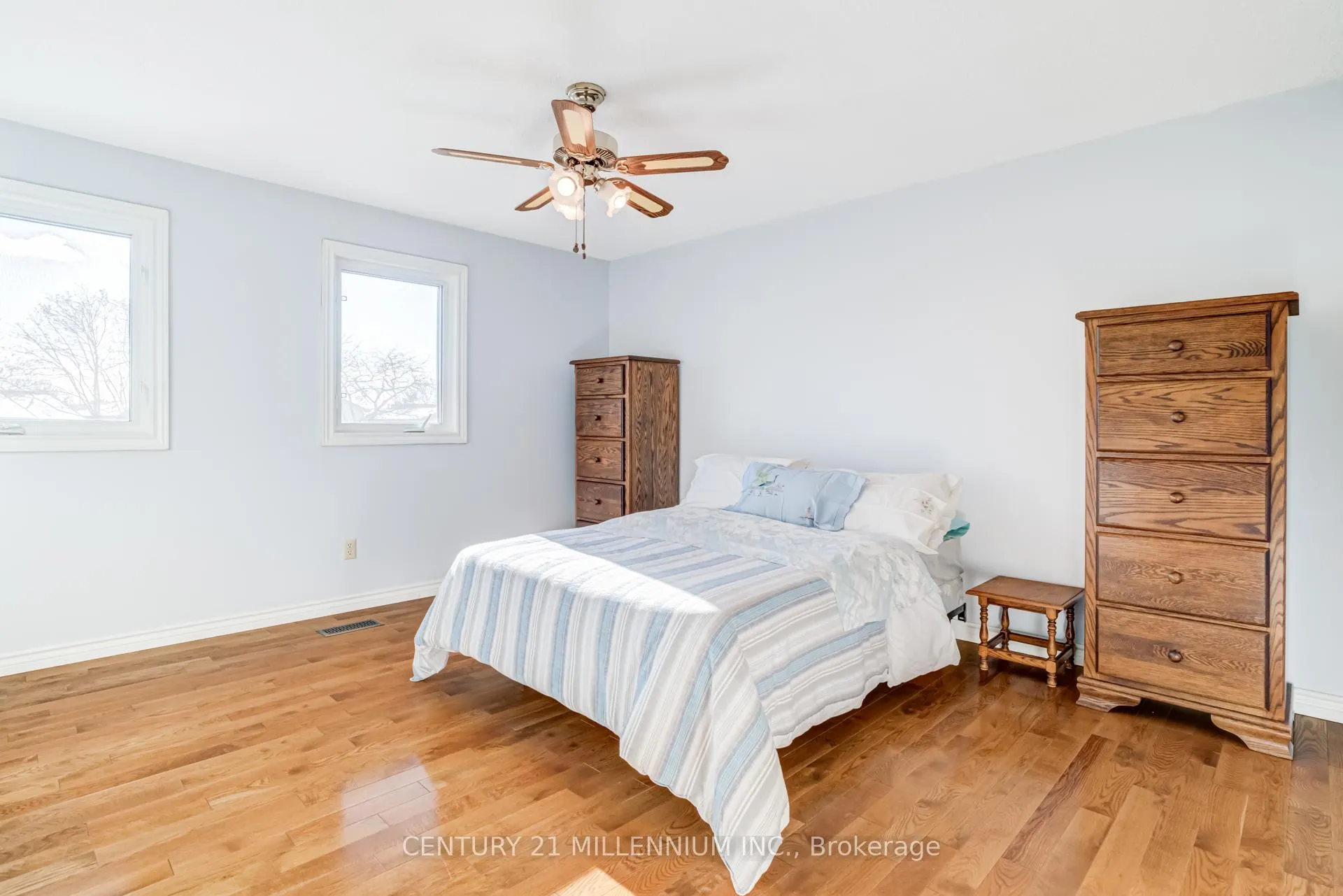 Photo 12 of 20 Peelton Heights Road, Brampton, Brampton South — HOMEH