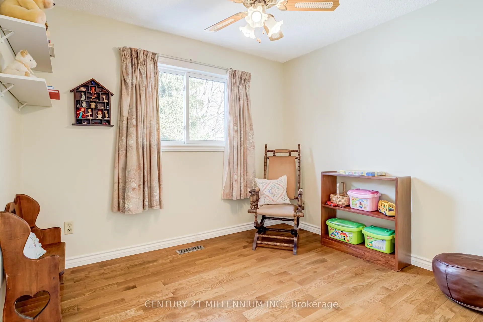 Photo 16 of 20 Peelton Heights Road, Brampton, Brampton South — HOMEH