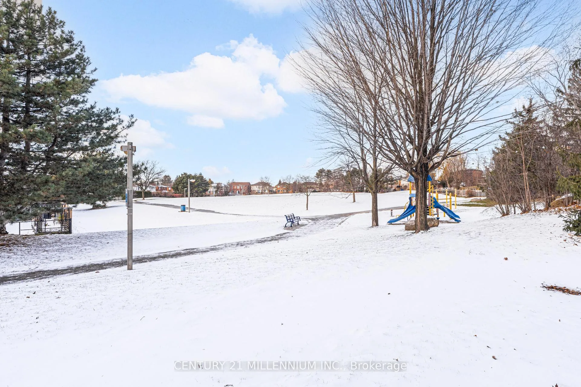 Photo 24 of 20 Peelton Heights Road, Brampton, Brampton South — HOMEH