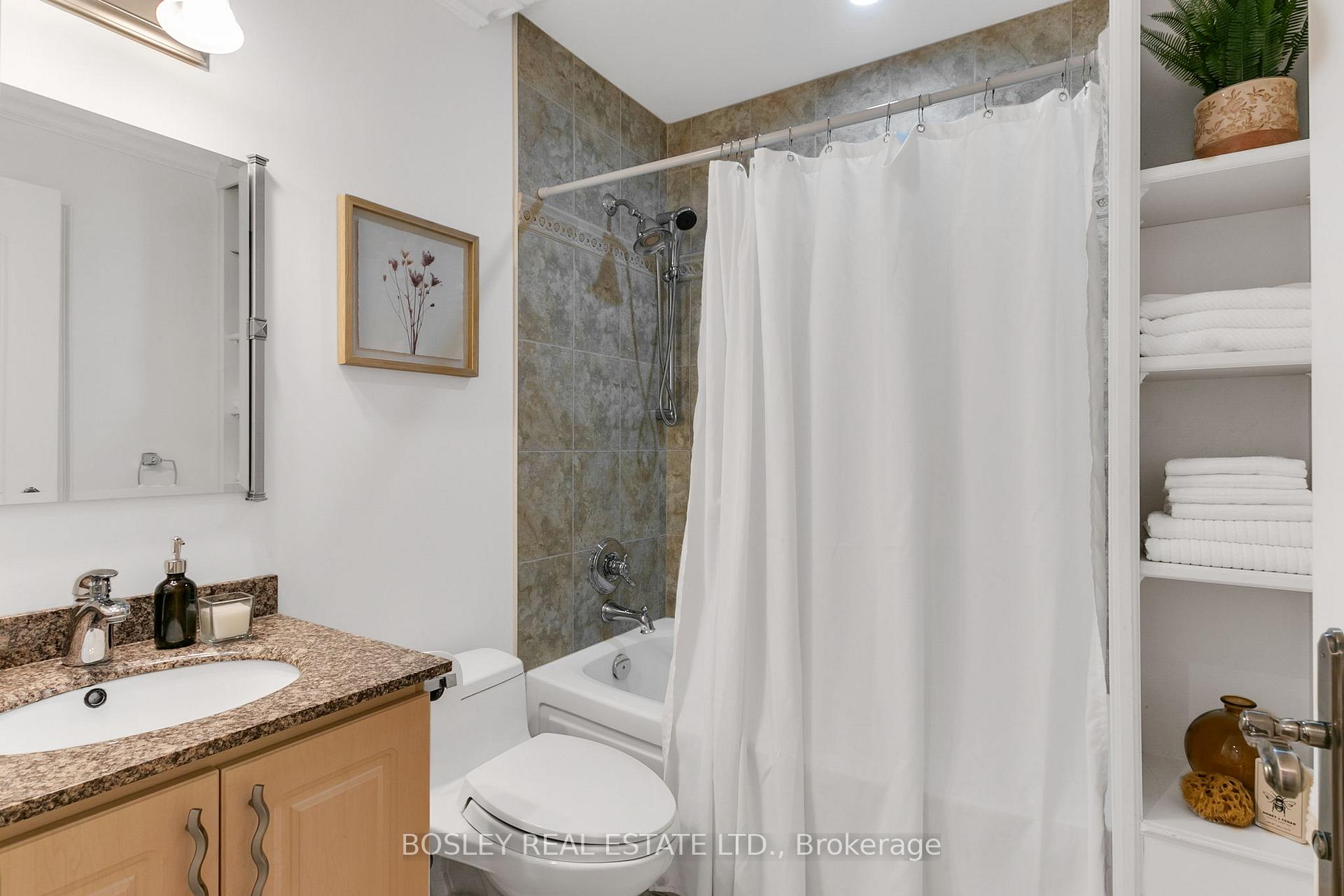 Photo 37 of 256 Haddington Avenue, Toronto, Bedford Park-Nortown — HOMEH