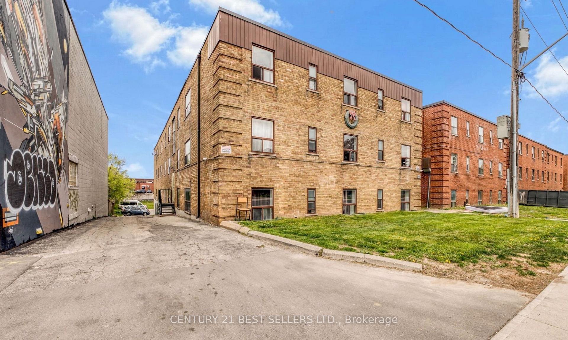 Photo 1 of Unit 106, 990 O'connor Drive, Toronto, O'Connor-Parkview — HOMEH