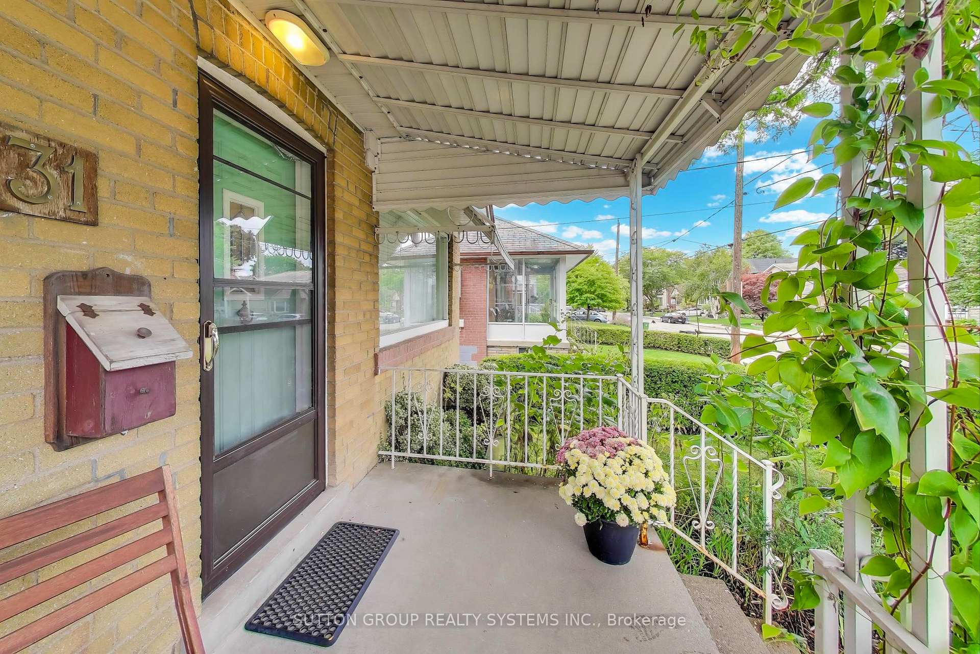 Photo 3 of 31 Doris Drive, Toronto, O'Connor-Parkview — HOMEH