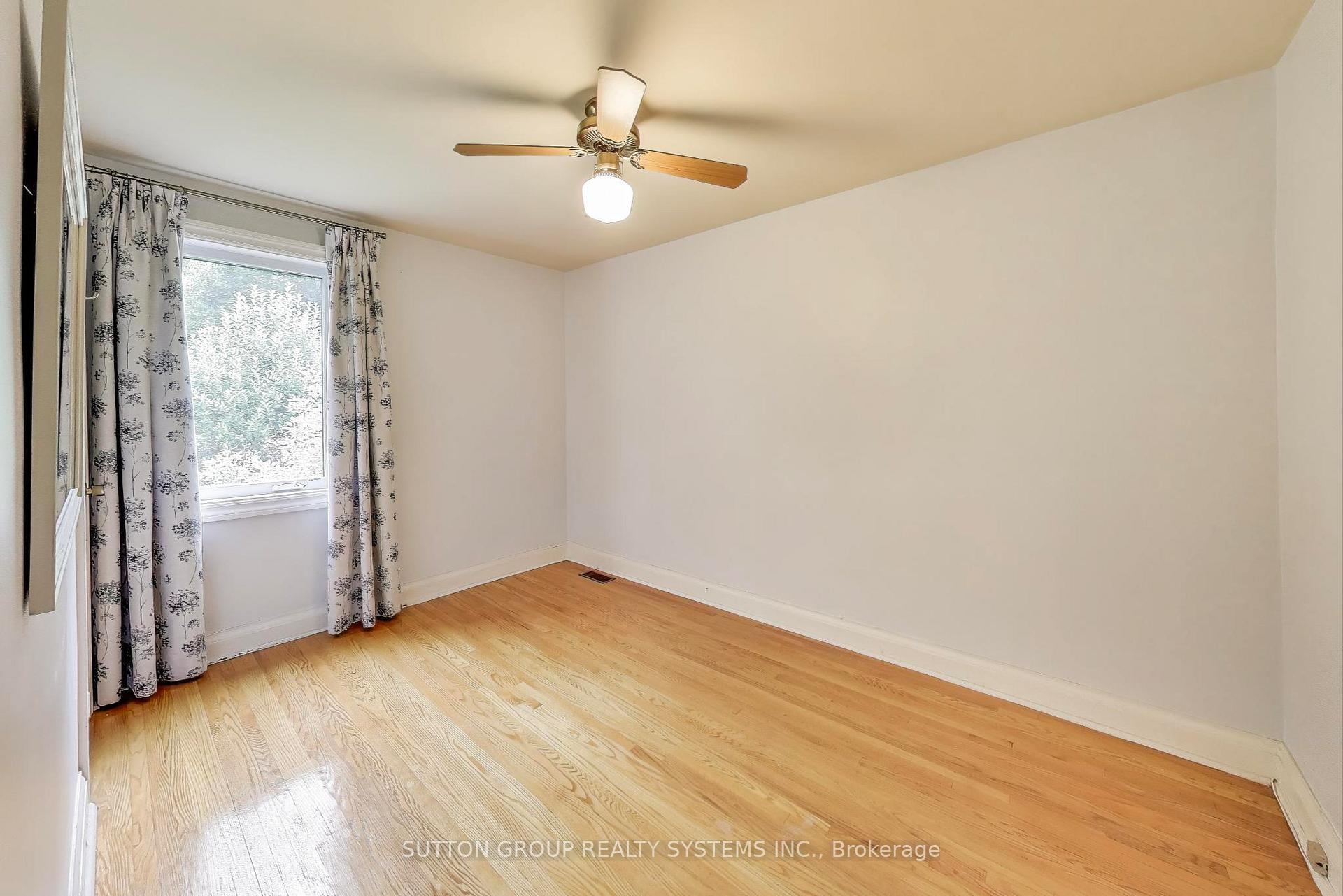 Photo 12 of 31 Doris Drive, Toronto, O'Connor-Parkview — HOMEH