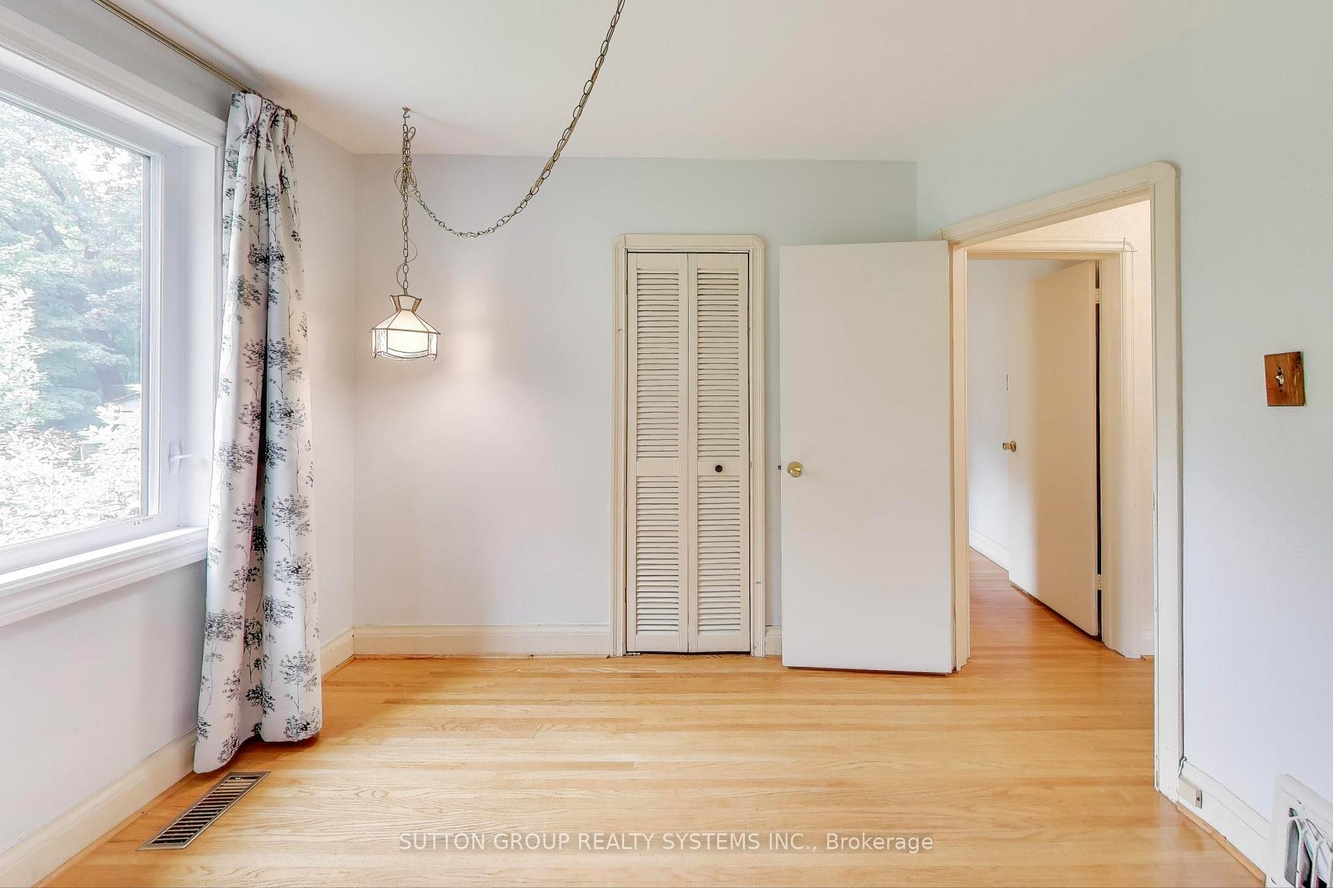 Photo 16 of 31 Doris Drive, Toronto, O'Connor-Parkview — HOMEH