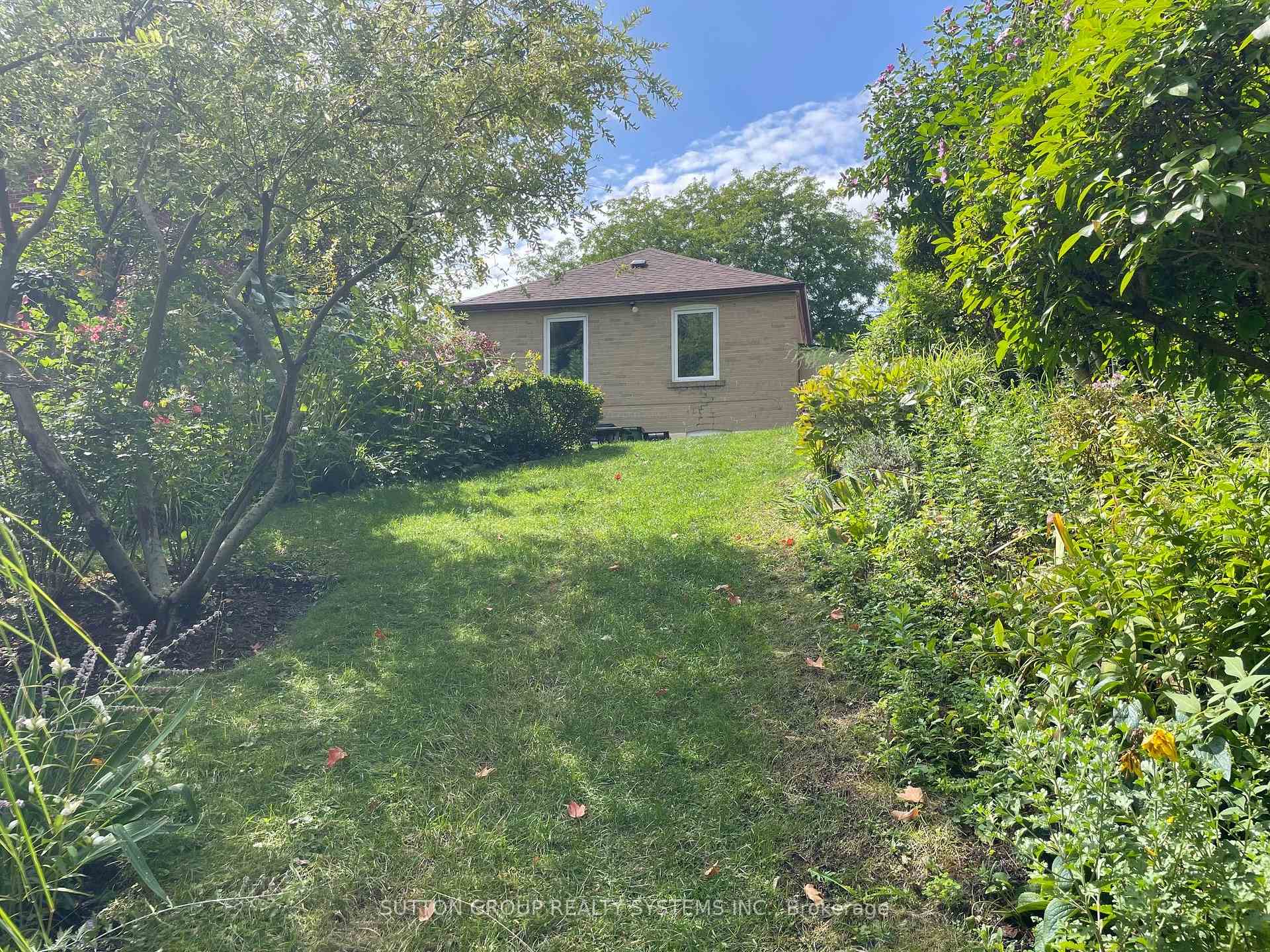 Photo 33 of 31 Doris Drive, Toronto, O'Connor-Parkview — HOMEH