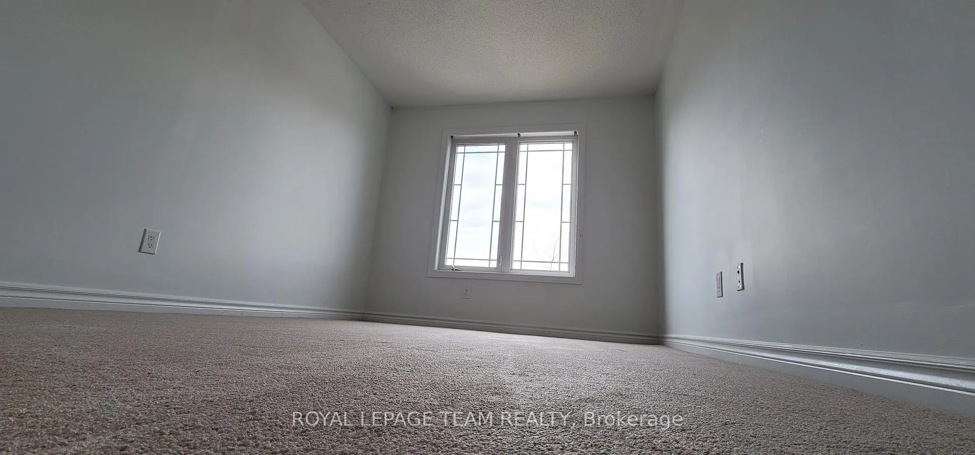 Photo 5 of 406 Galatina Way, Ottawa, Kanata - Morgan's Grant/South March — HOMEH