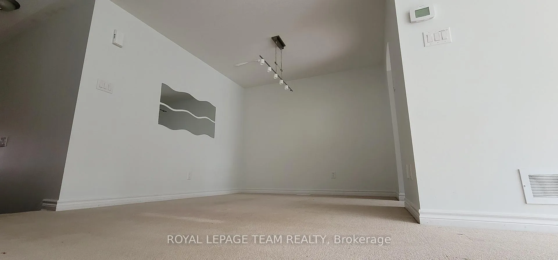 Photo 21 of 406 Galatina Way, Ottawa, Kanata - Morgan's Grant/South March — HOMEH