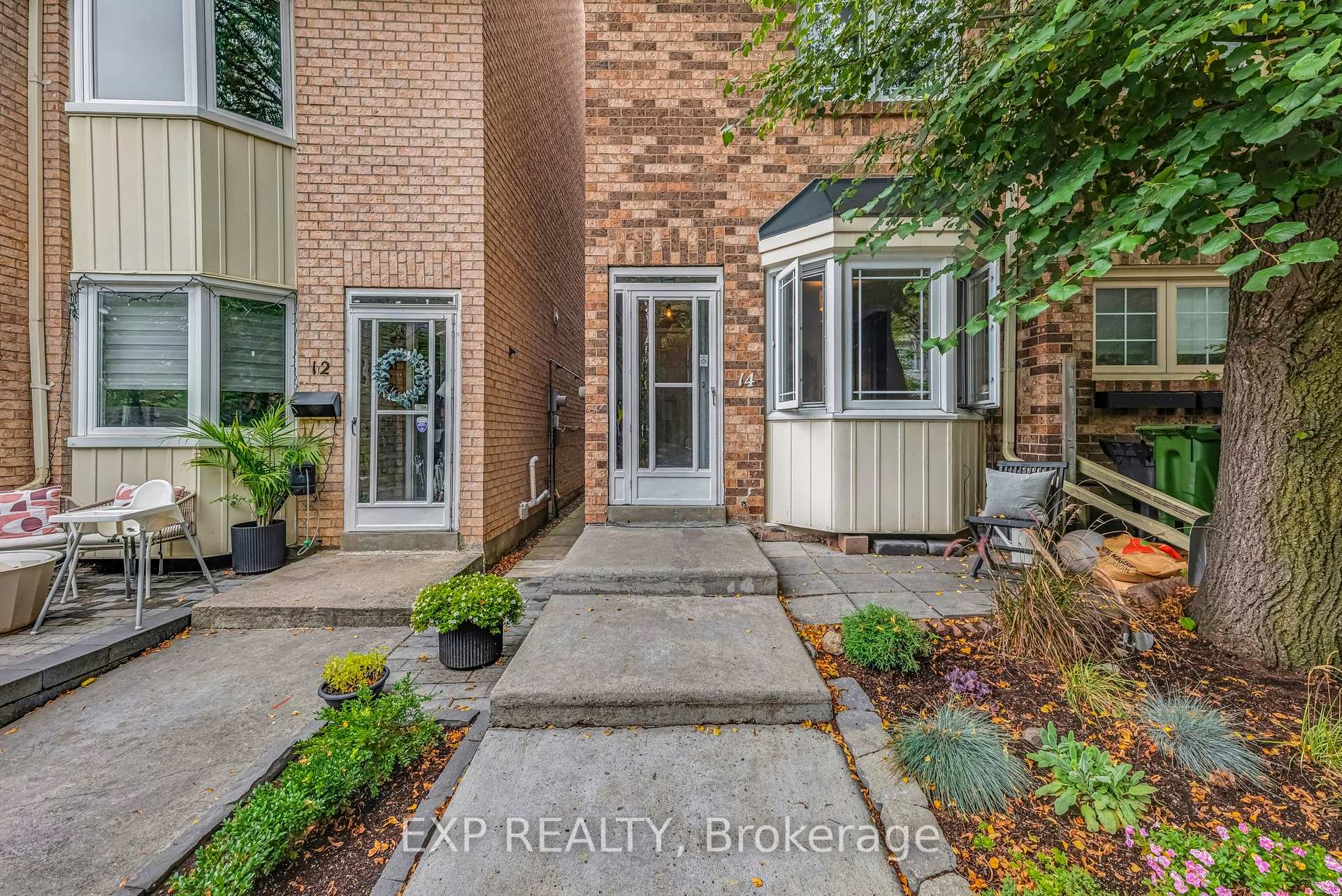 Photo 2 of 14 Lount Street, Toronto, Greenwood-Coxwell — HOMEH