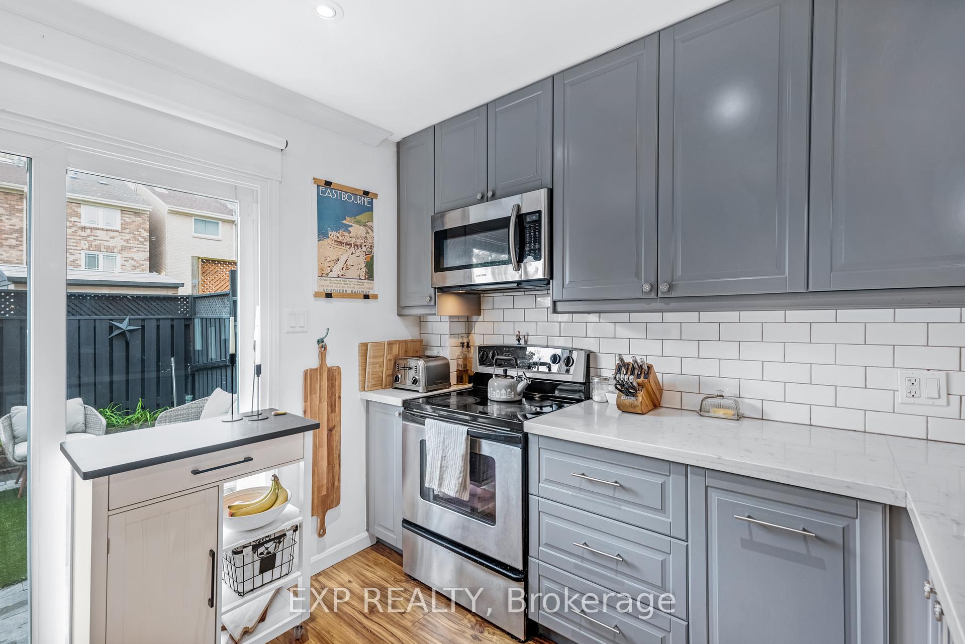 Photo 12 of 14 Lount Street, Toronto, Greenwood-Coxwell — HOMEH