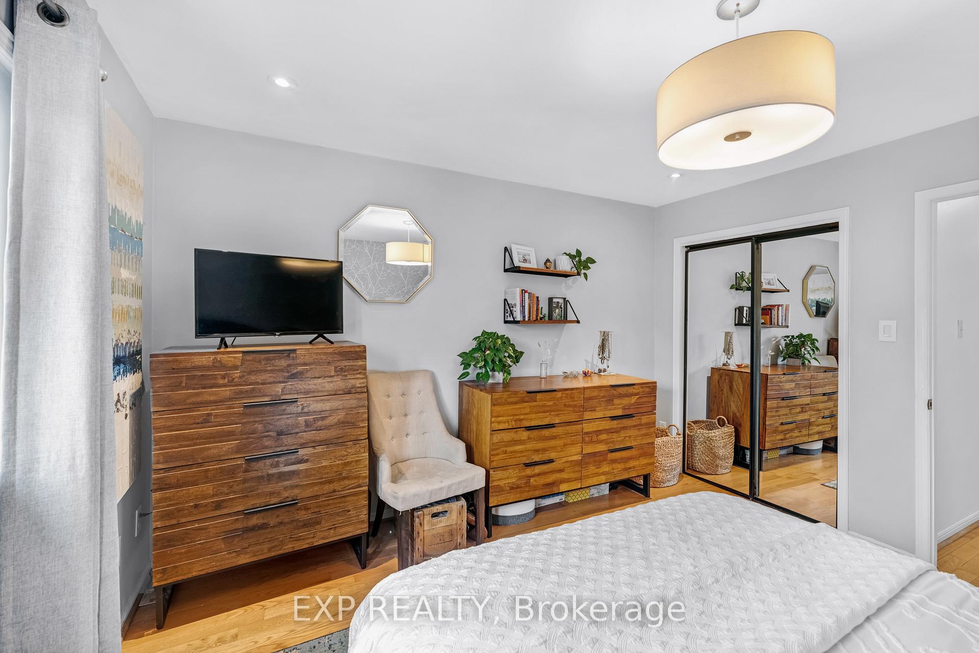 Photo 24 of 14 Lount Street, Toronto, Greenwood-Coxwell — HOMEH