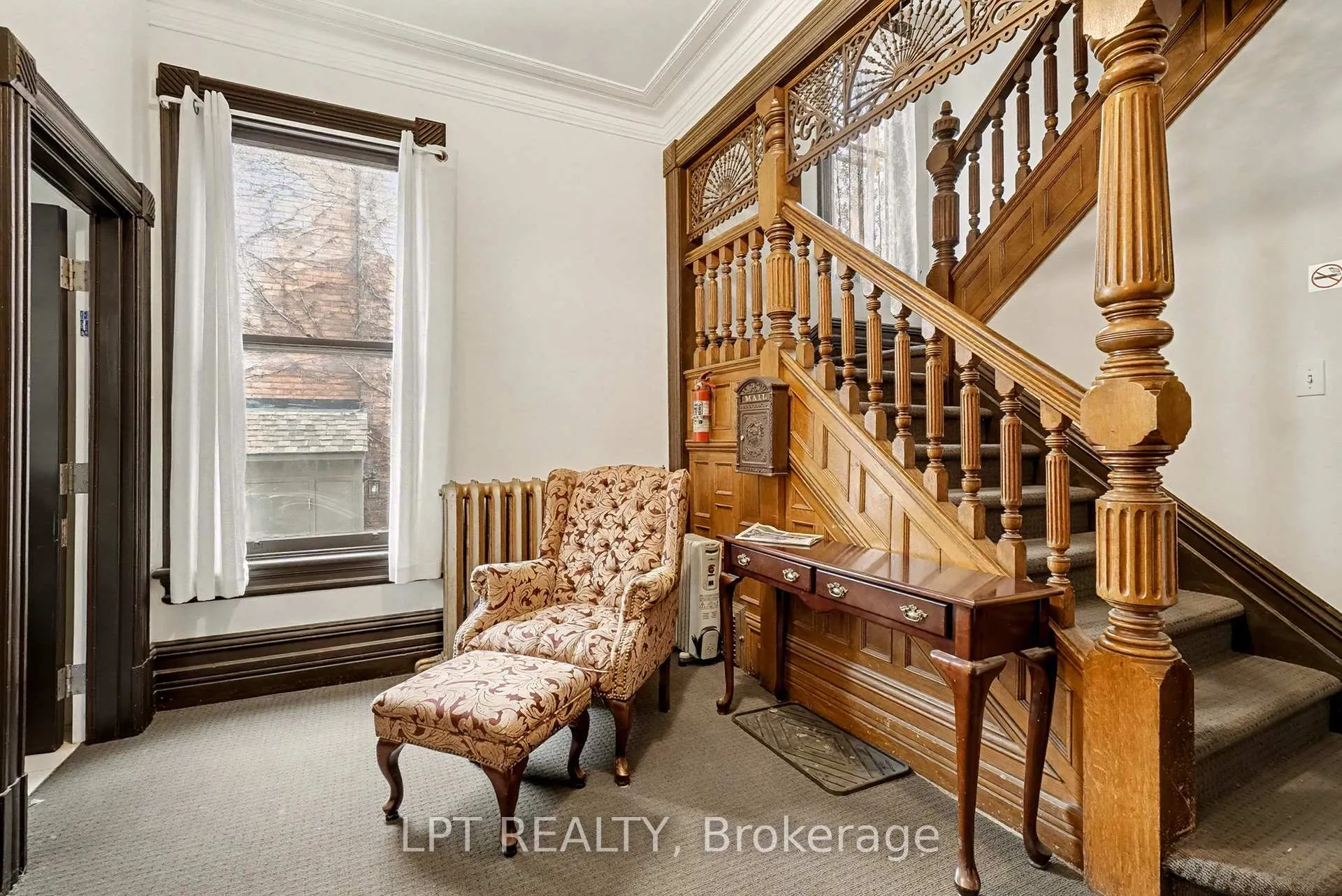 Photo 4 of 542 Maclaren Street, Ottawa, Ottawa Centre — HOMEH