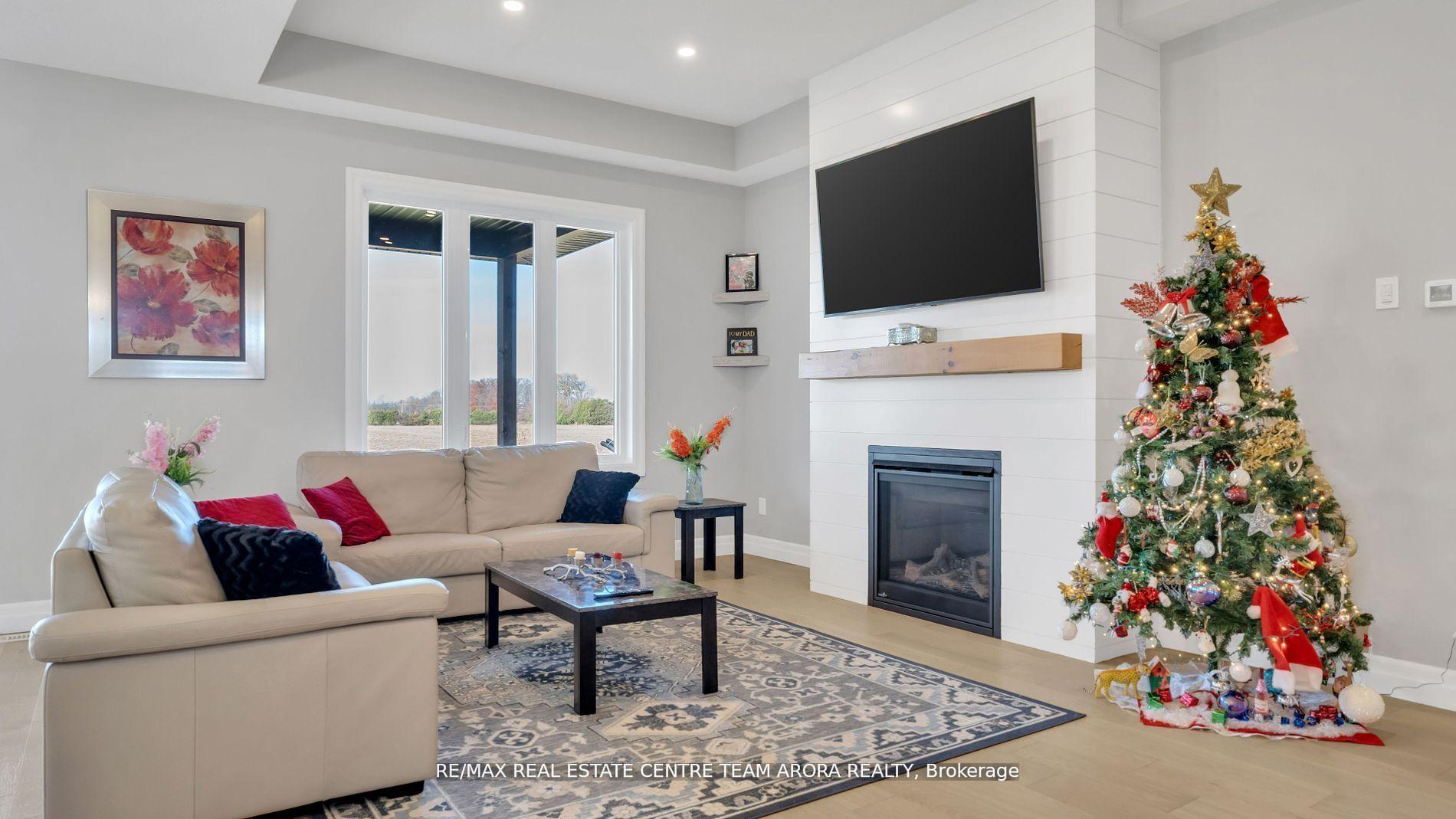 Photo 6 of 177 Collins Way, Strathroy-Caradoc, SE — HOMEH