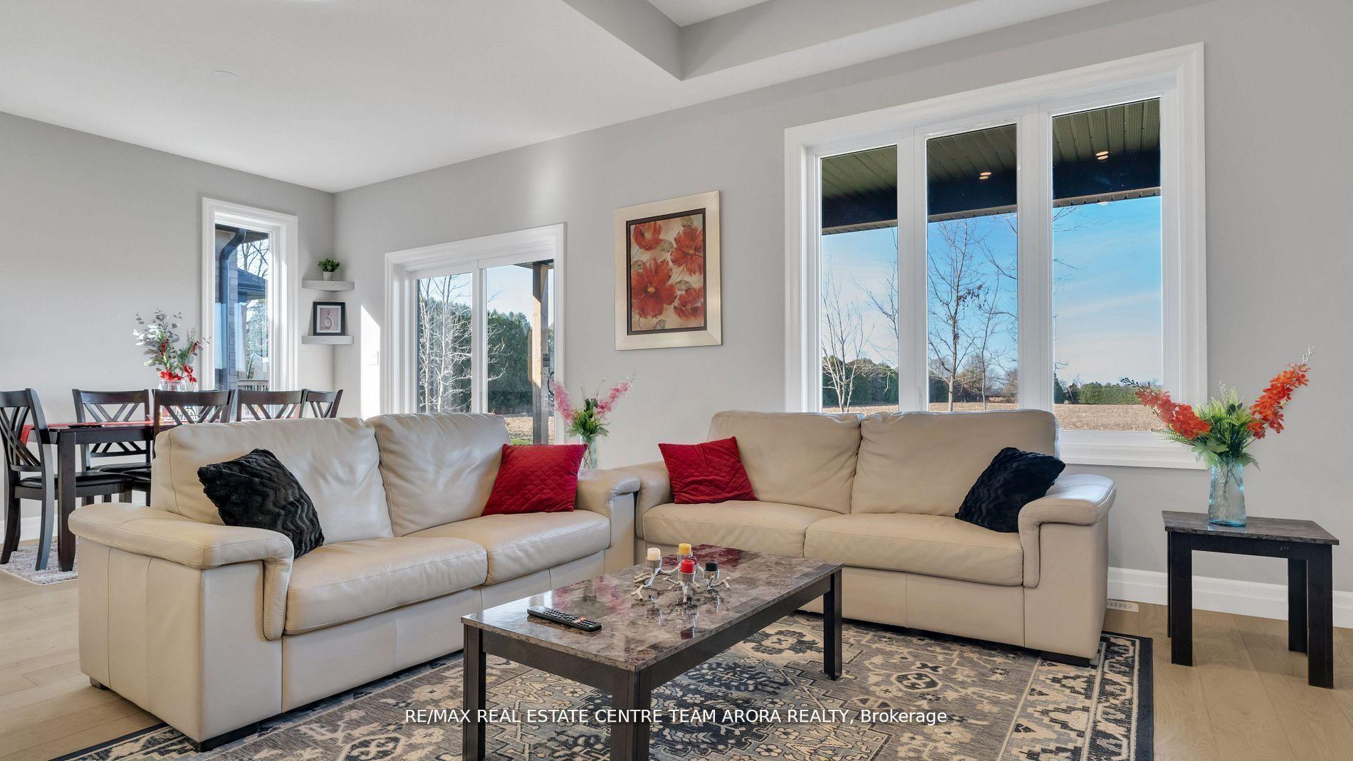 Photo 7 of 177 Collins Way, Strathroy-Caradoc, SE — HOMEH