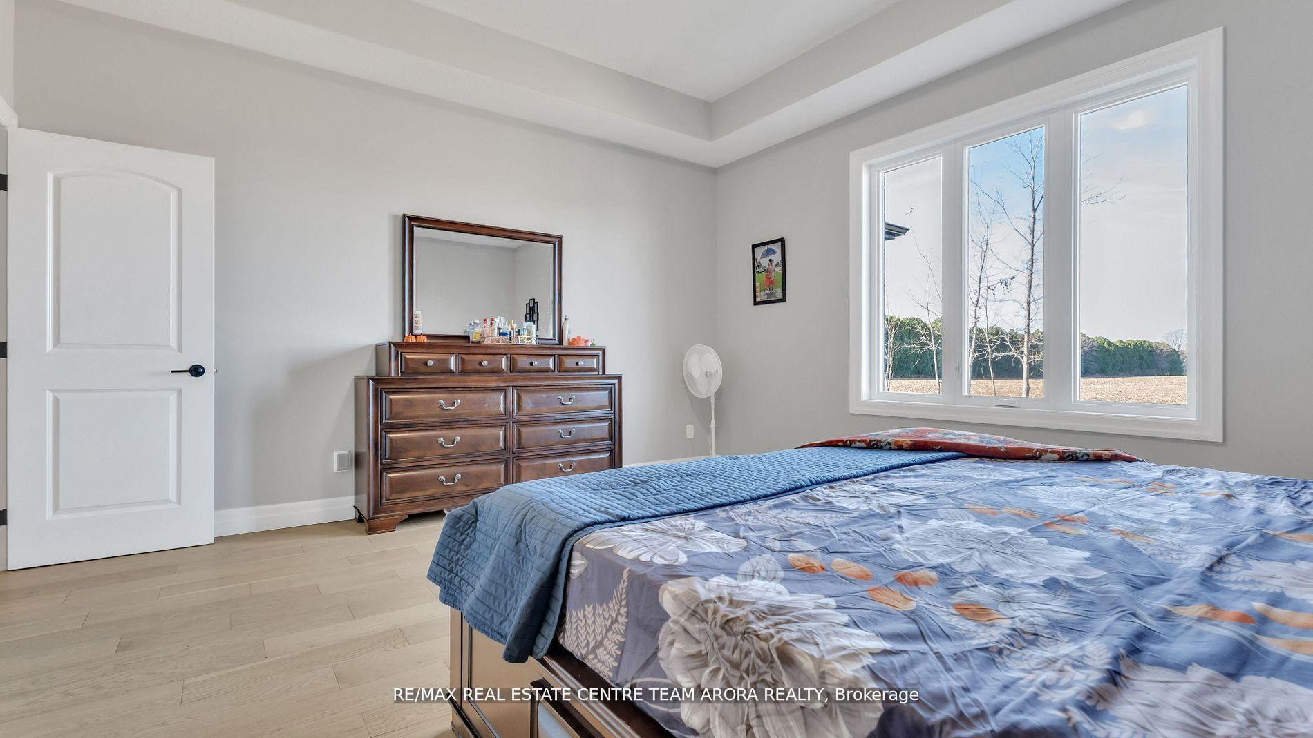 Photo 14 of 177 Collins Way, Strathroy-Caradoc, SE — HOMEH