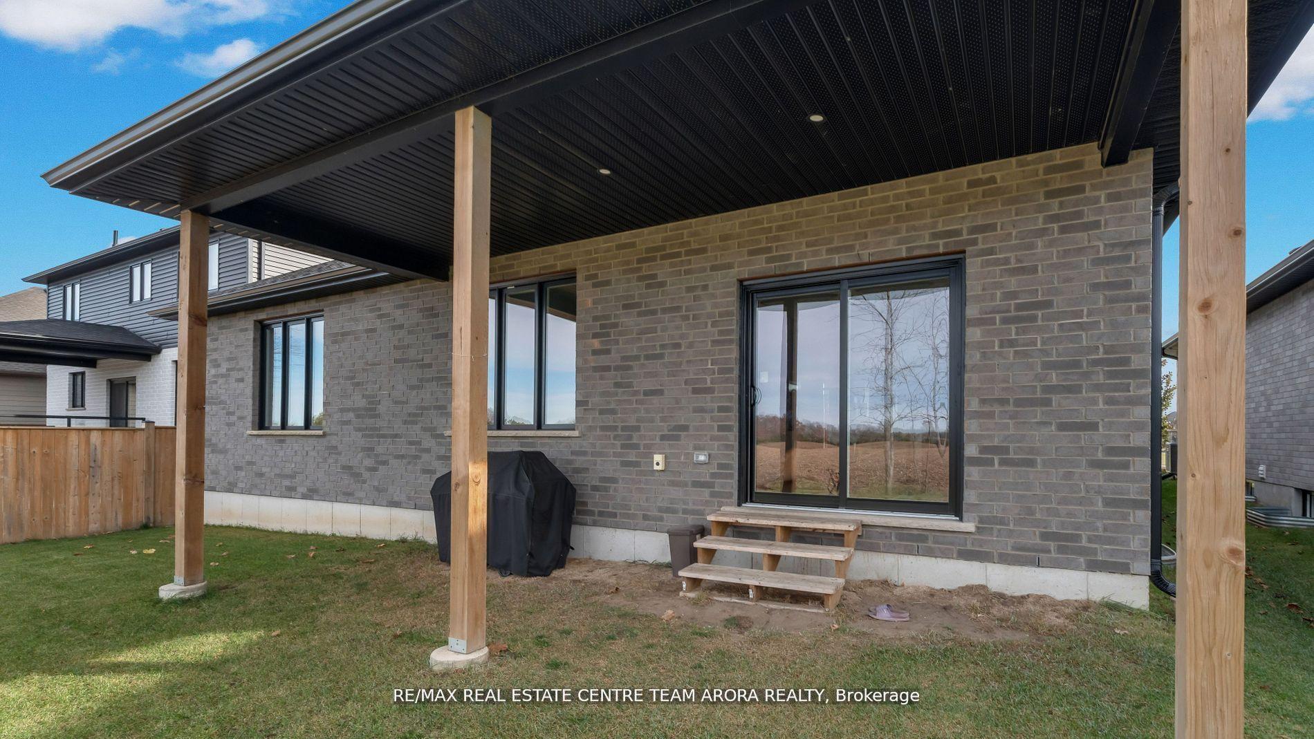 Photo 32 of 177 Collins Way, Strathroy-Caradoc, SE — HOMEH