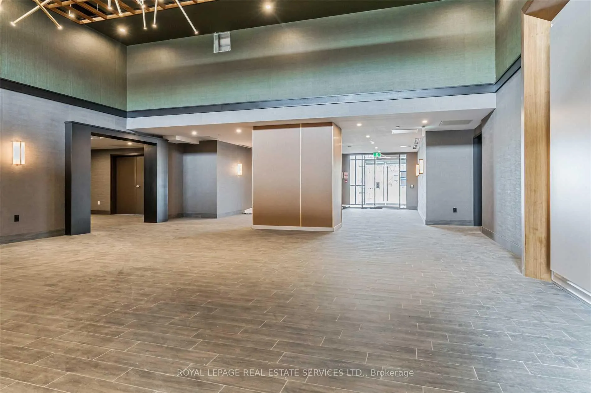 Photo 3 of Unit 122, 450 Dundas Street E, Hamilton, Waterdown — HOMEH