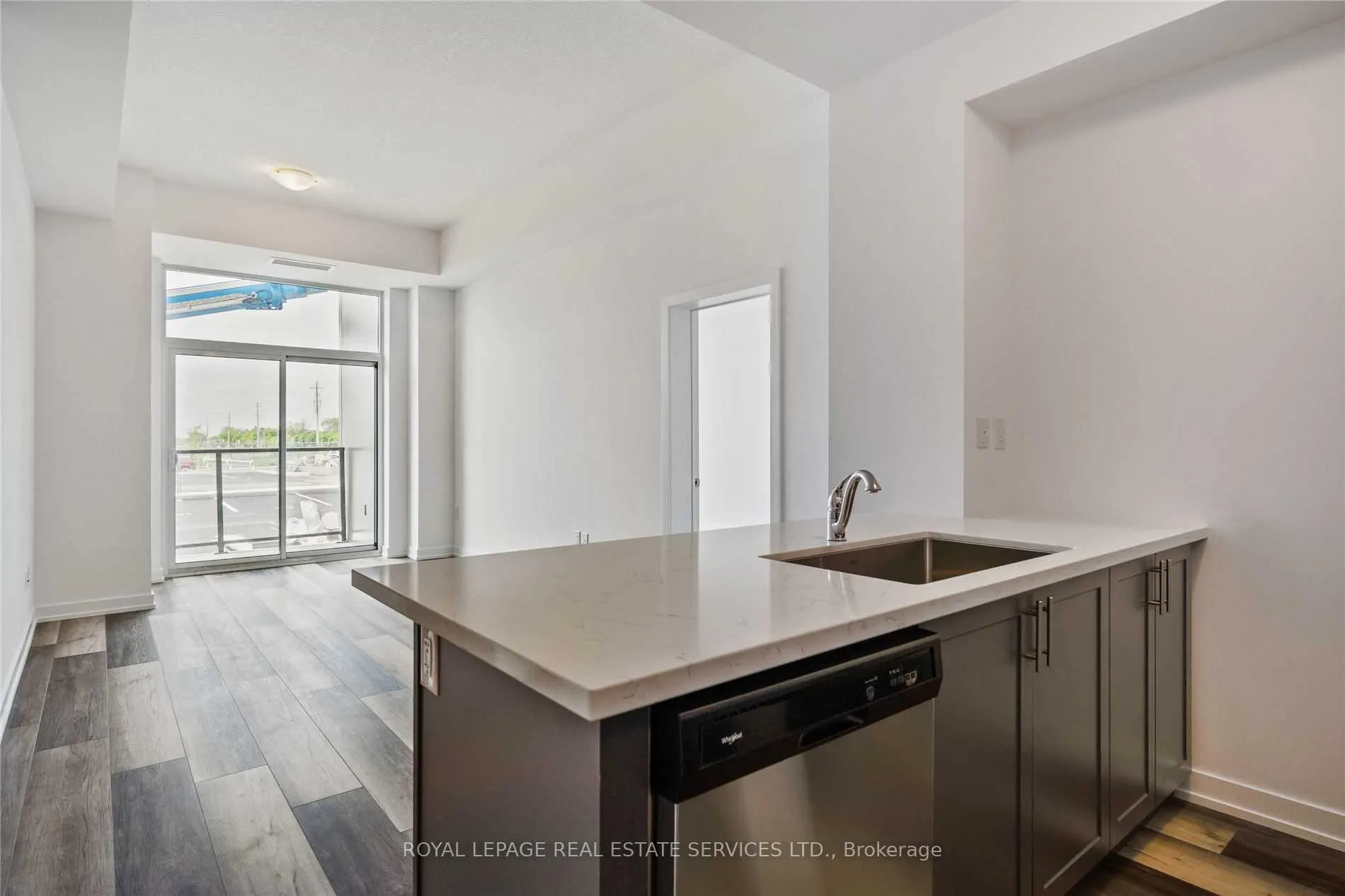 Photo 9 of Unit 122, 450 Dundas Street E, Hamilton, Waterdown — HOMEH