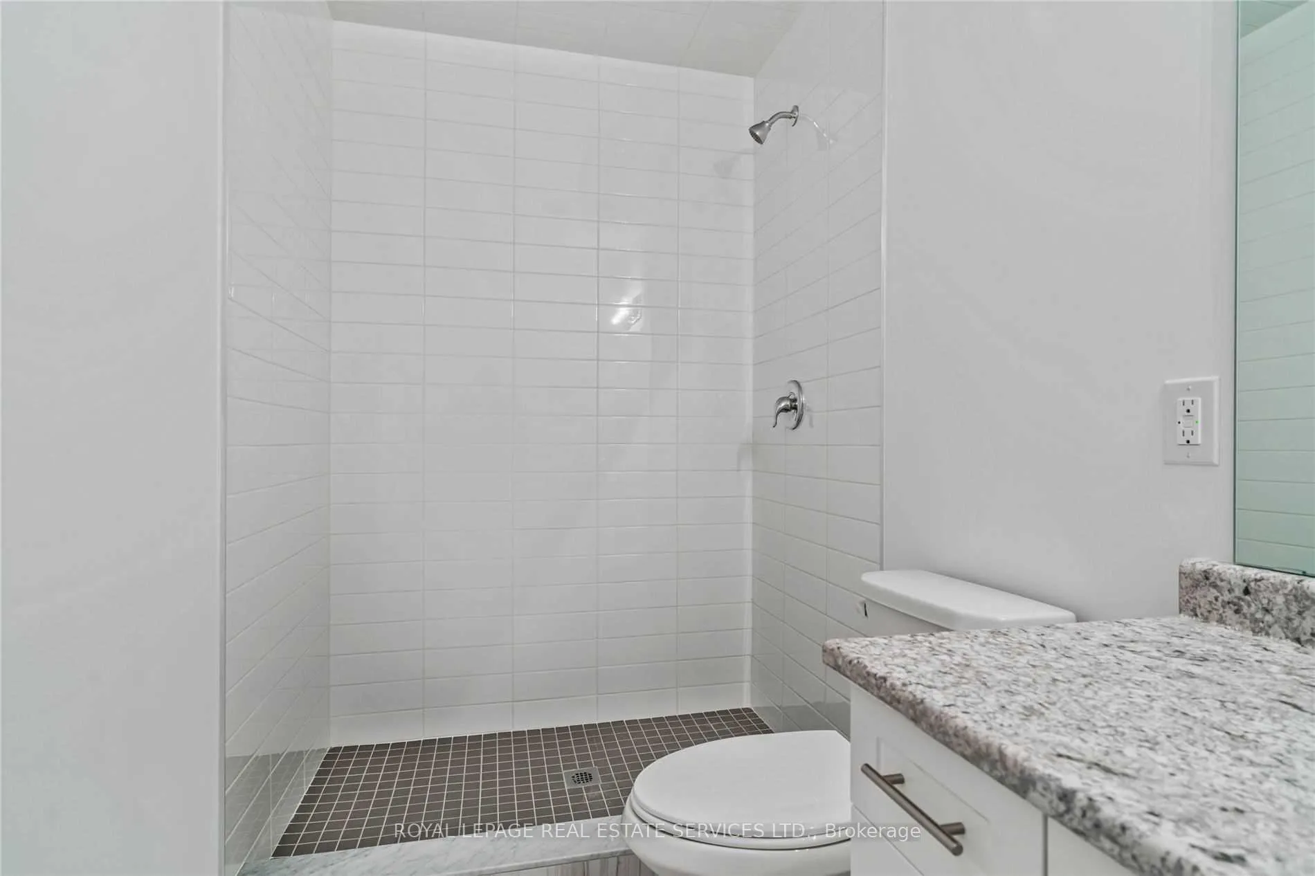 Photo 14 of Unit 122, 450 Dundas Street E, Hamilton, Waterdown — HOMEH