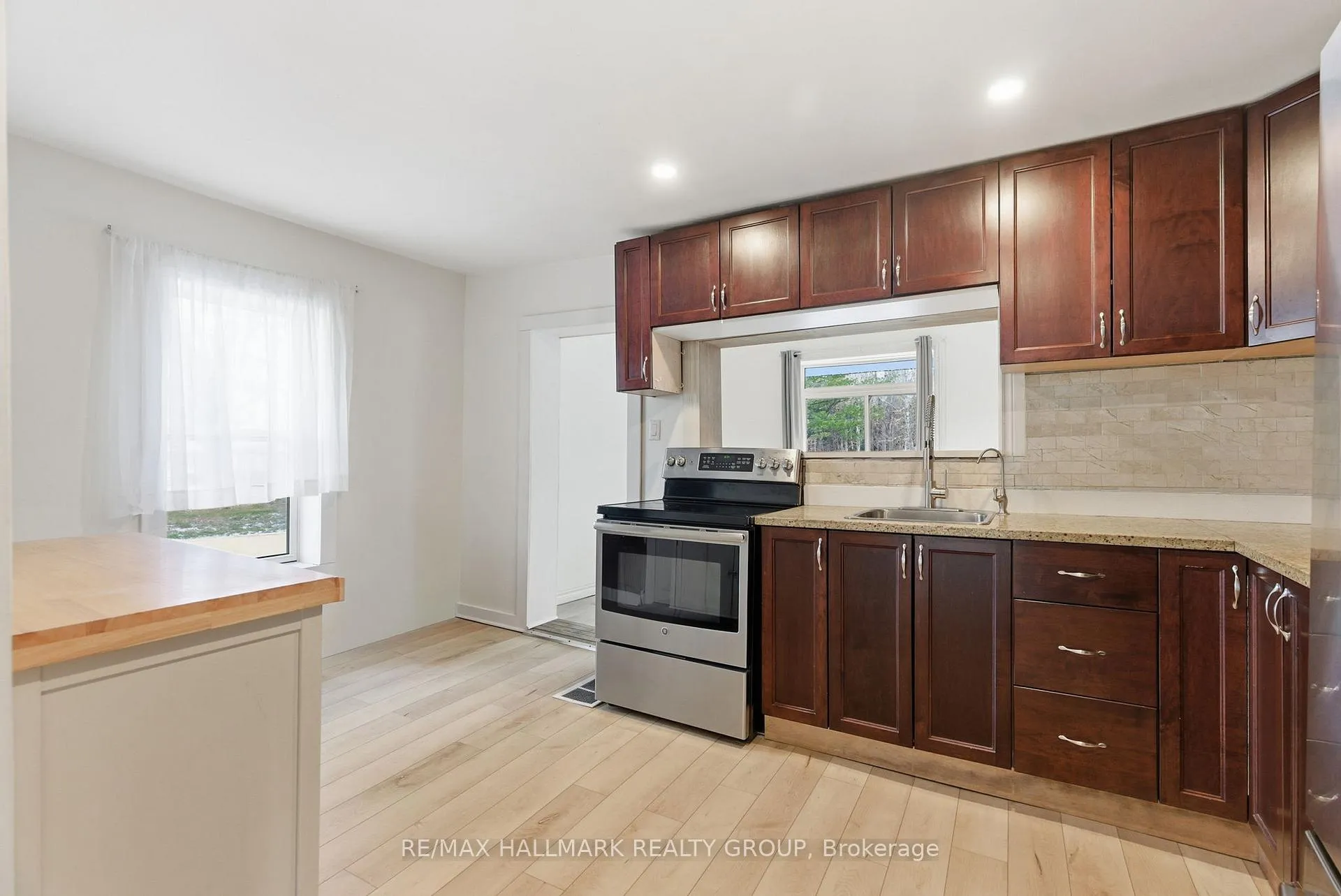 Photo 9 of 10450 Clark Road, North Dundas, North Dundas (Mountain) Twp — HOMEH