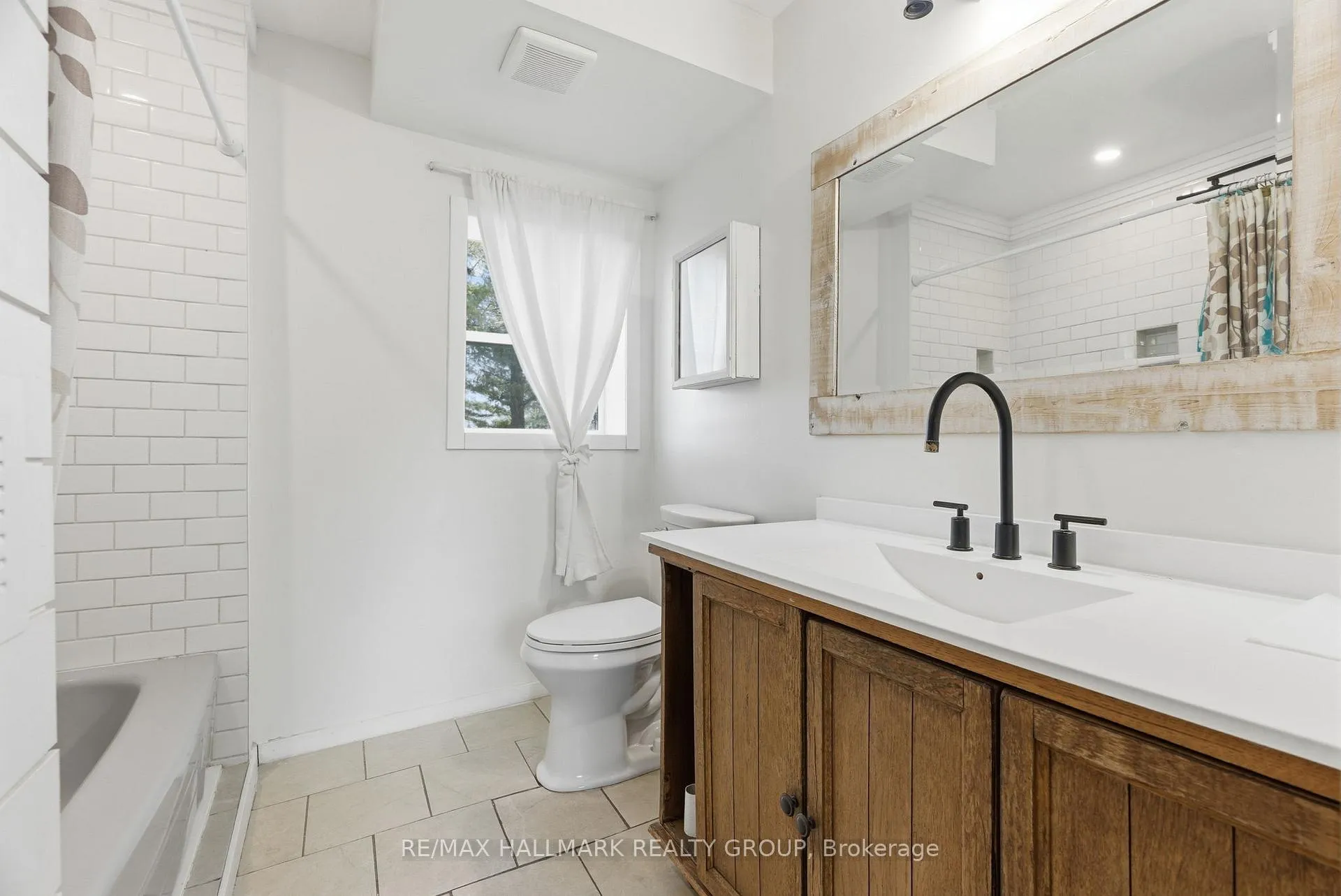 Photo 13 of 10450 Clark Road, North Dundas, North Dundas (Mountain) Twp — HOMEH