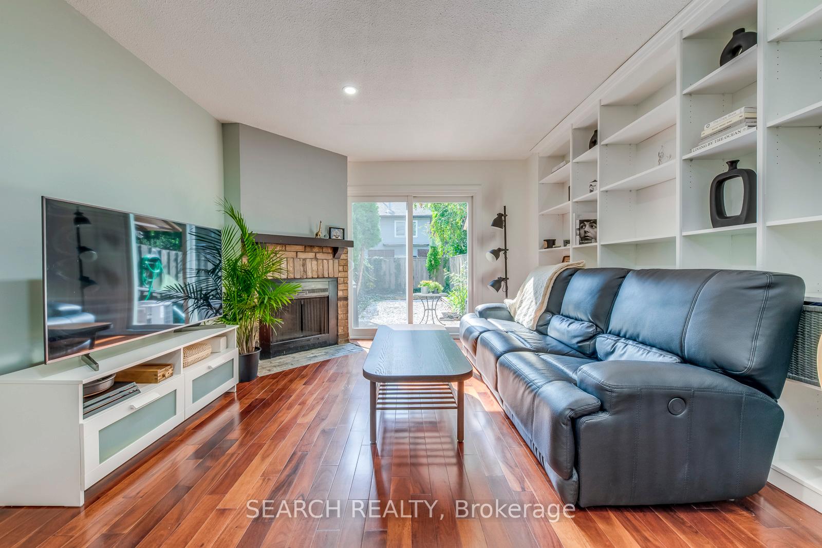 Photo 12 of 12 Douville Court, Toronto, Waterfront Communities — HOMEH