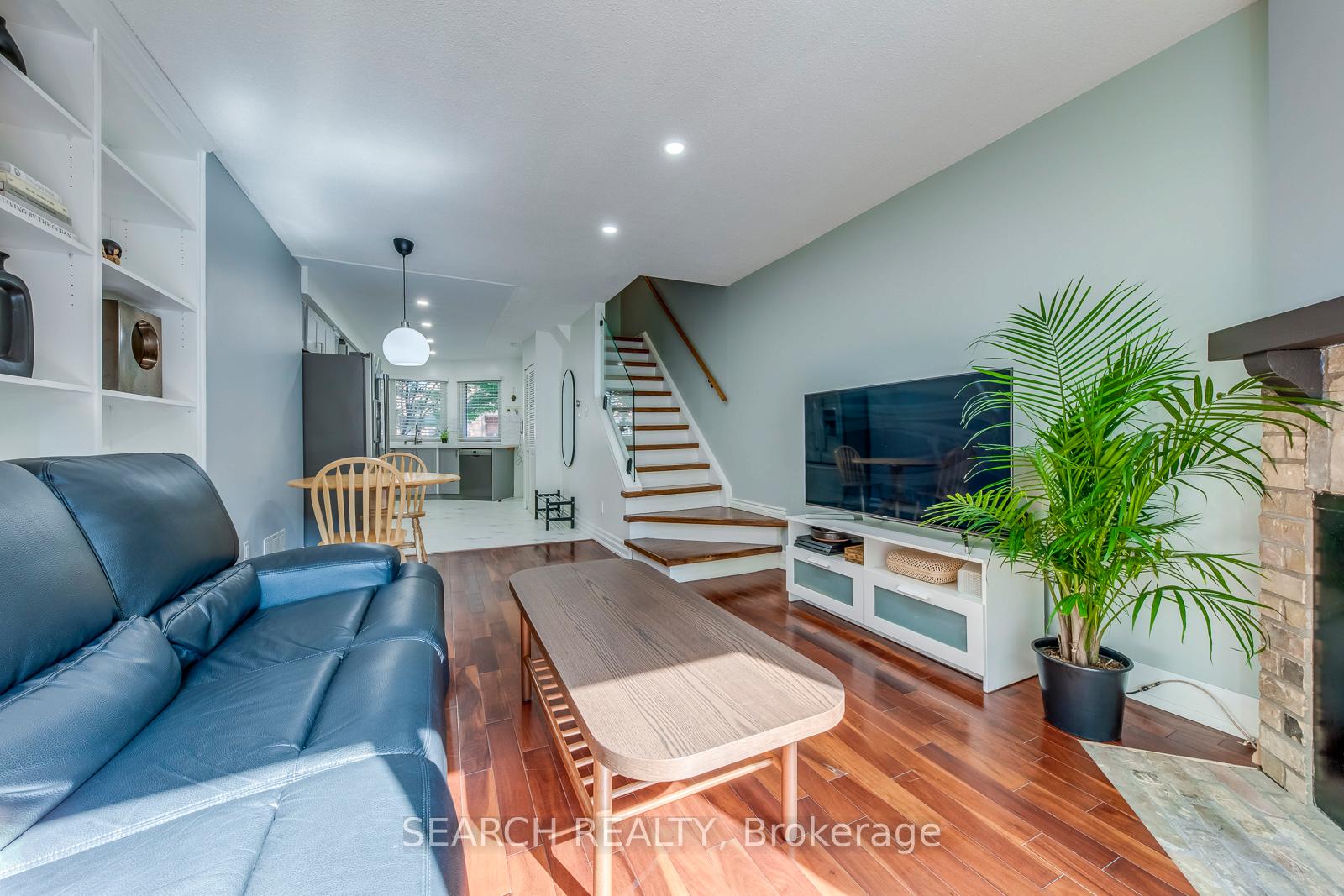Photo 15 of 12 Douville Court, Toronto, Waterfront Communities — HOMEH