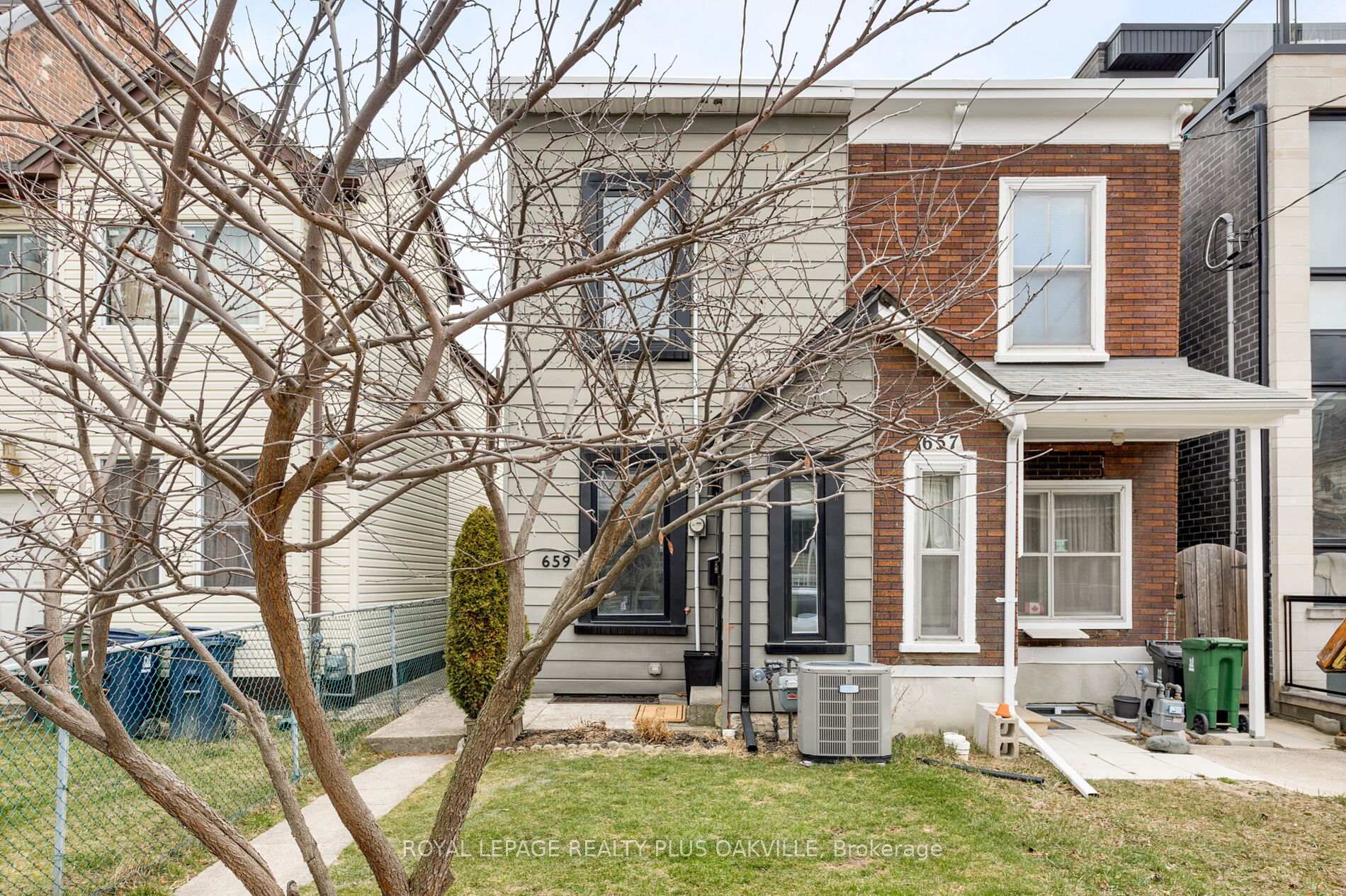 Front of 659 Crawford Street