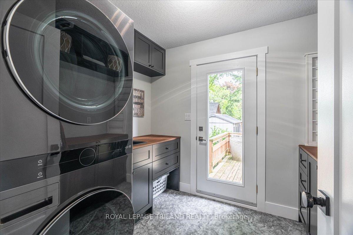 Photo 14 of 215 Deruiter Drive, Strathroy-Caradoc, NE — HOMEH