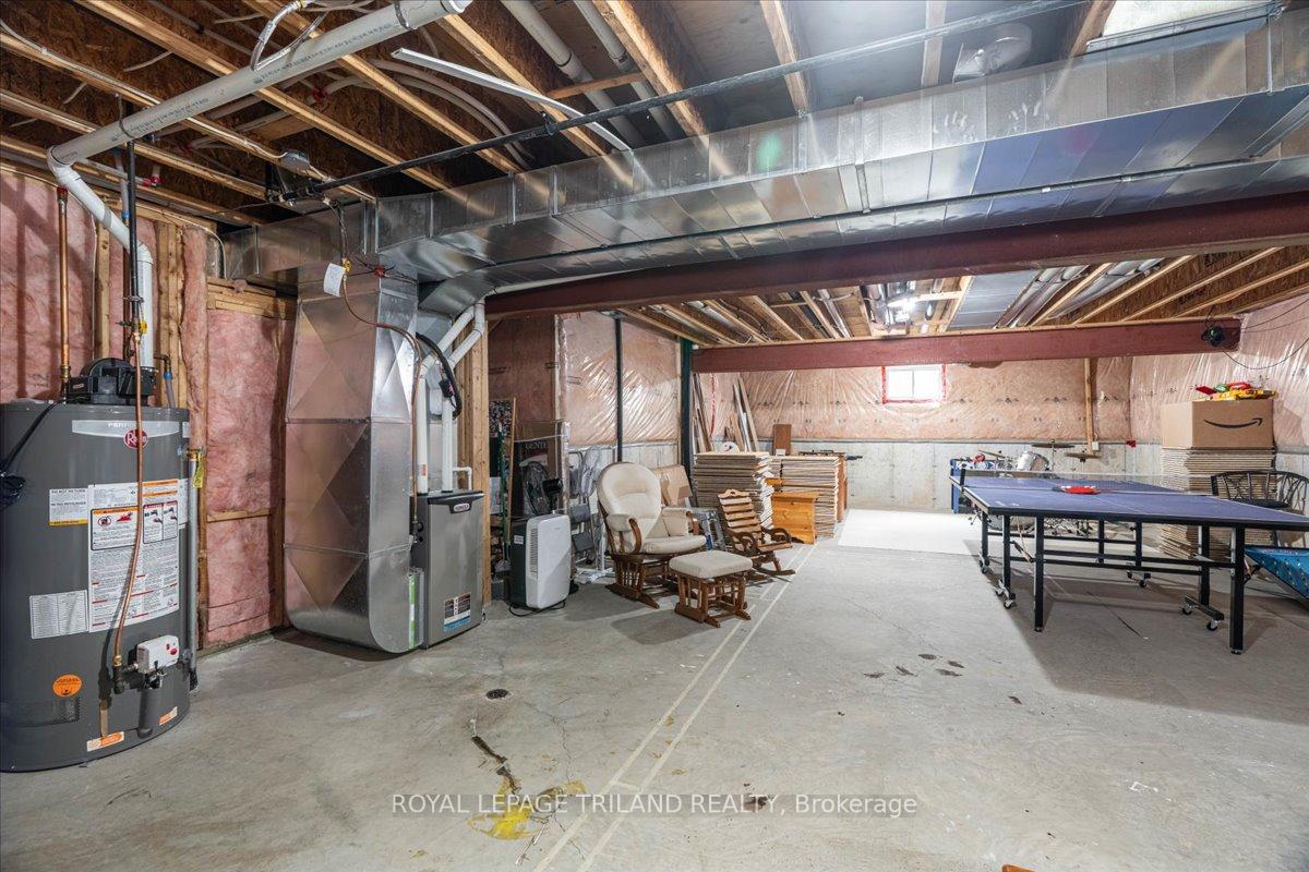 Photo 41 of 215 Deruiter Drive, Strathroy-Caradoc, NE — HOMEH