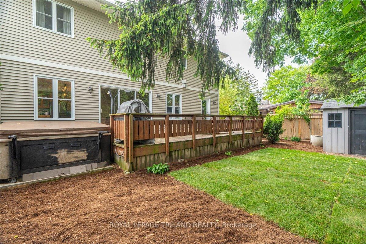 Photo 43 of 215 Deruiter Drive, Strathroy-Caradoc, NE — HOMEH