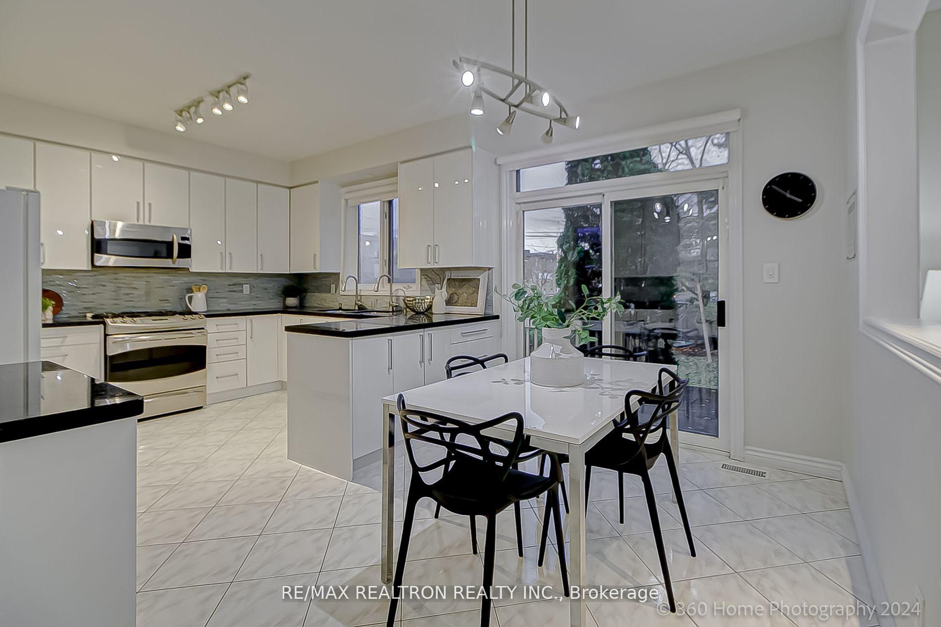 Photo 10 of 100 Baycrest Avenue, Toronto, Englemount-Lawrence — HOMEH