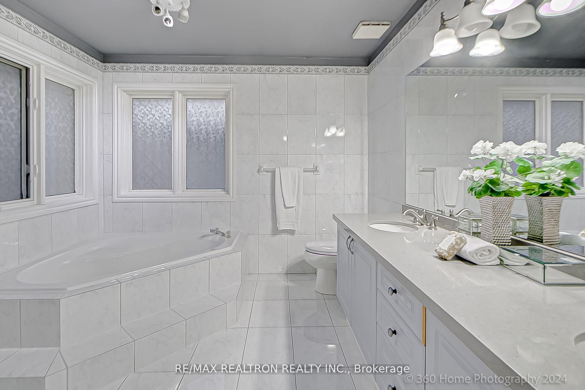 Photo 19 of 100 Baycrest Avenue, Toronto, Englemount-Lawrence — HOMEH