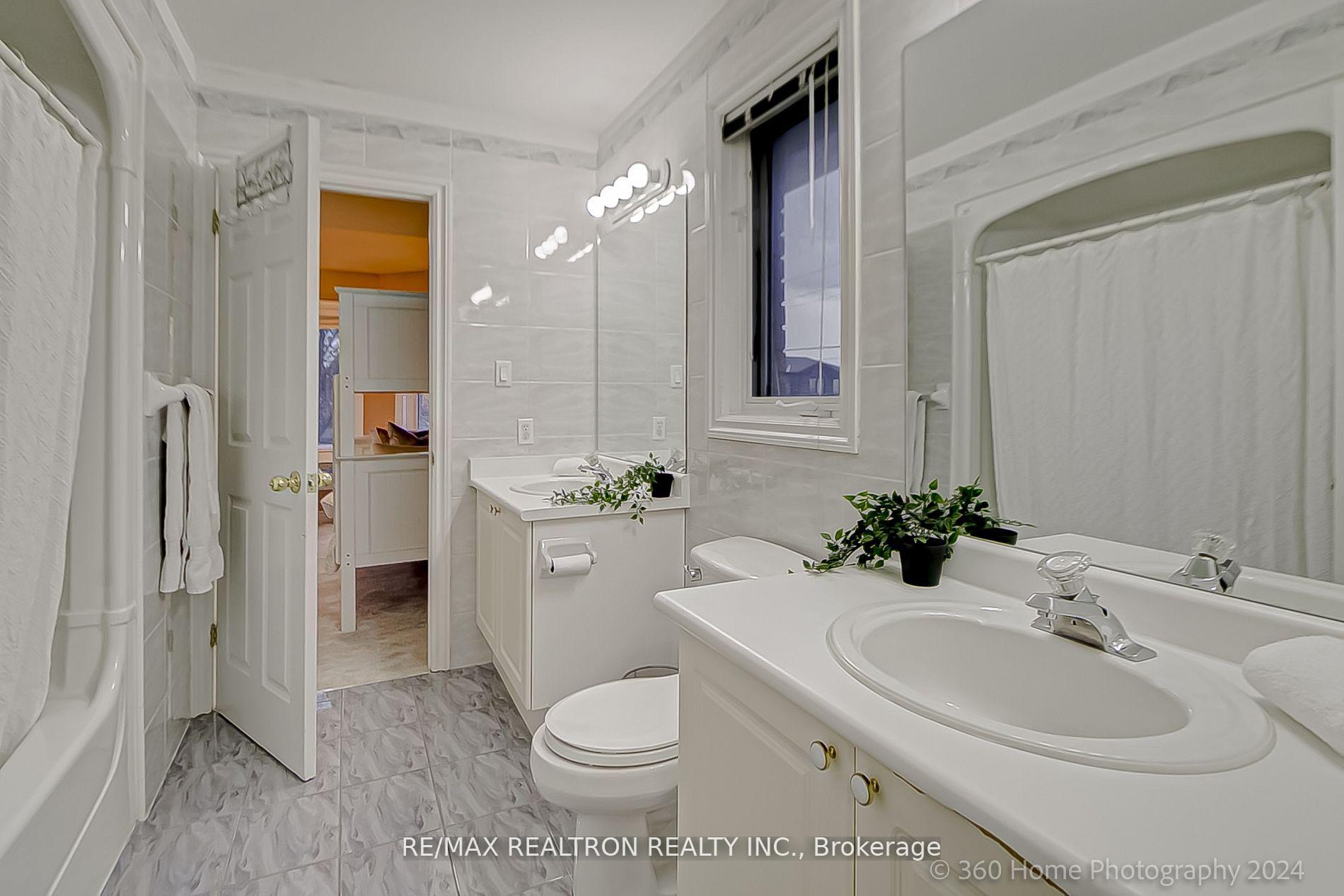 Photo 20 of 100 Baycrest Avenue, Toronto, Englemount-Lawrence — HOMEH