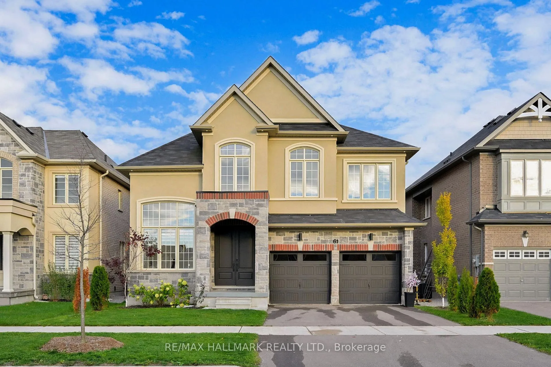 Front of 61 Strathgreen Lane