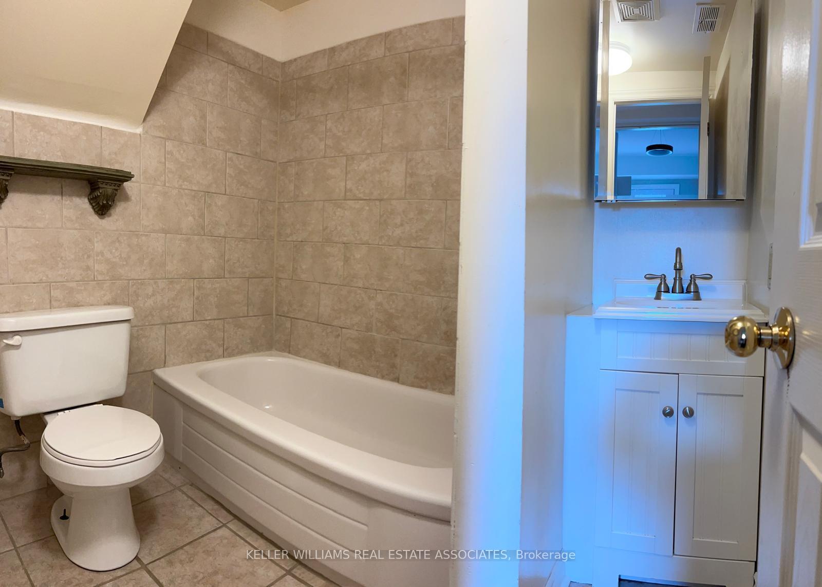 Photo 2 of 43 Stormont Avenue, Toronto, Bedford Park-Nortown — HOMEH