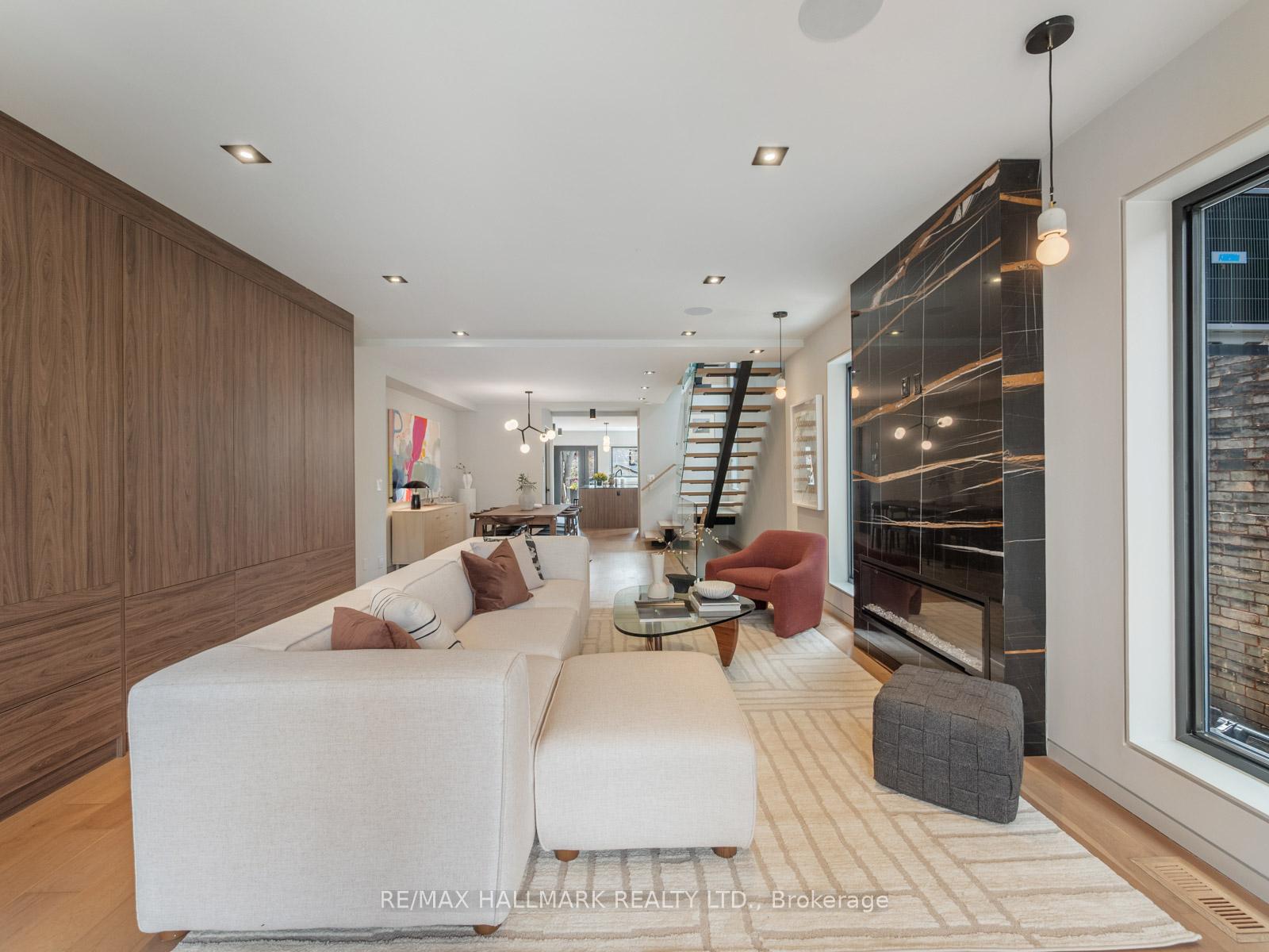 Photo 4 of 37 Grandview Avenue, Toronto, North Riverdale — HOMEH