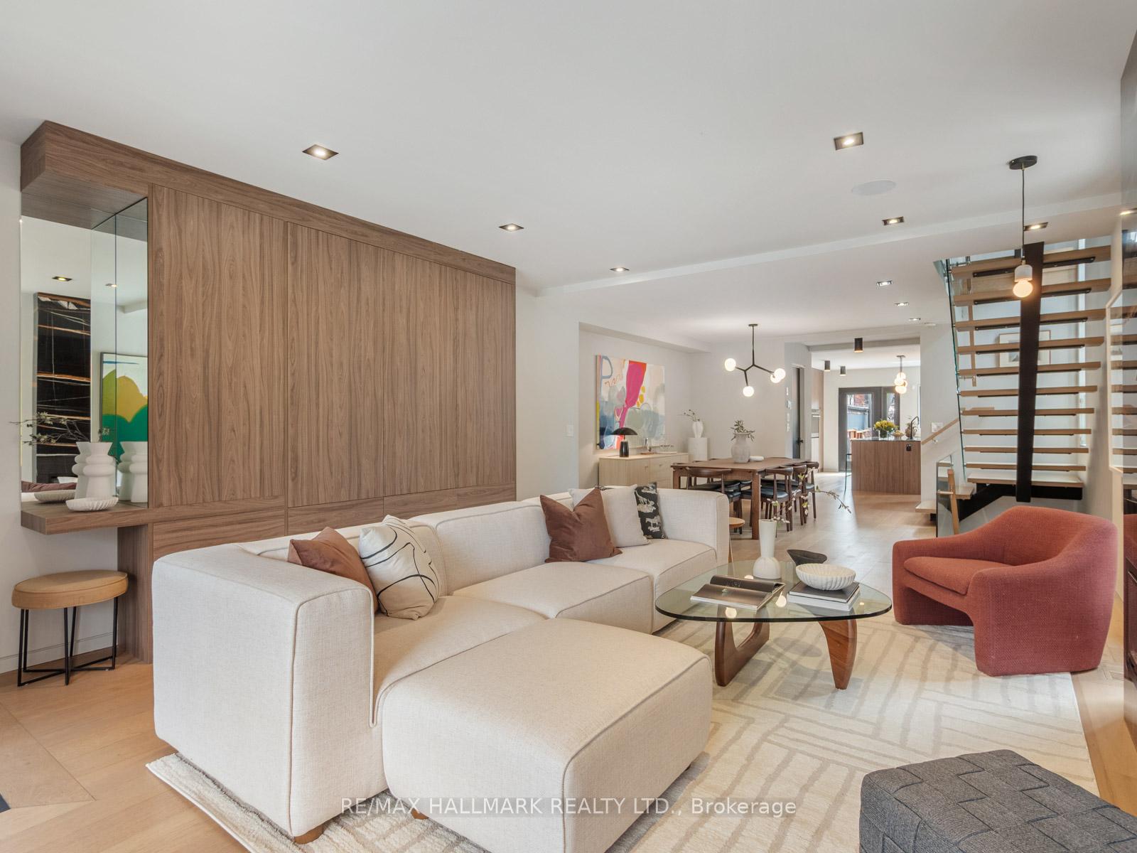 Photo 5 of 37 Grandview Avenue, Toronto, North Riverdale — HOMEH