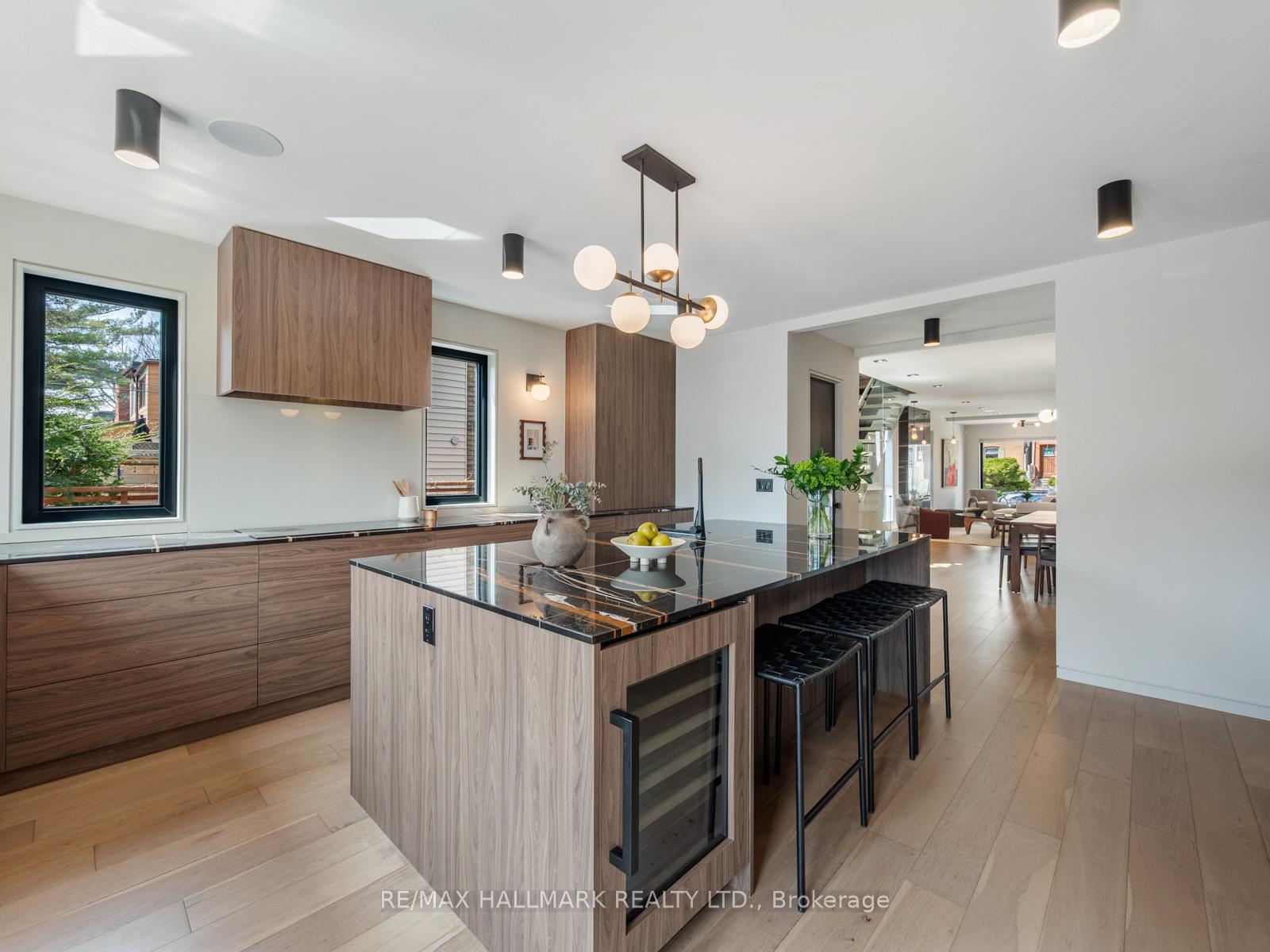 Photo 12 of 37 Grandview Avenue, Toronto, North Riverdale — HOMEH