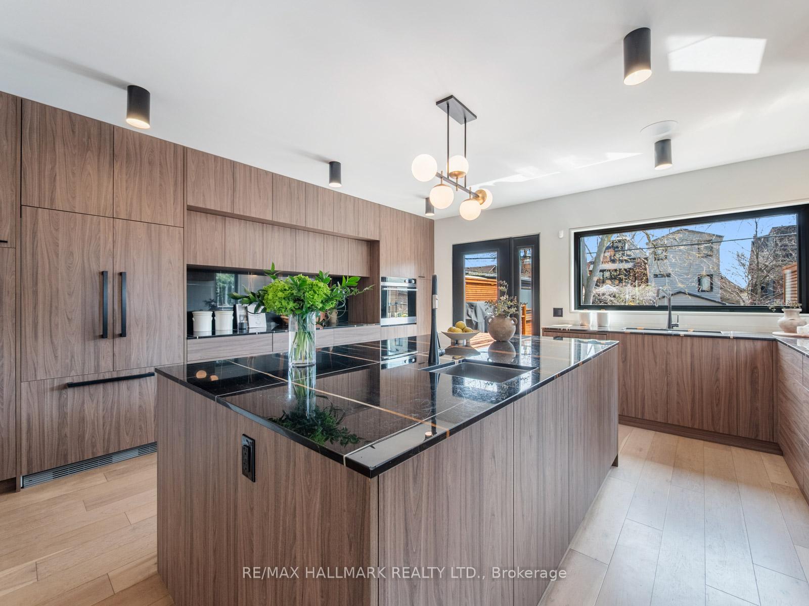 Photo 13 of 37 Grandview Avenue, Toronto, North Riverdale — HOMEH