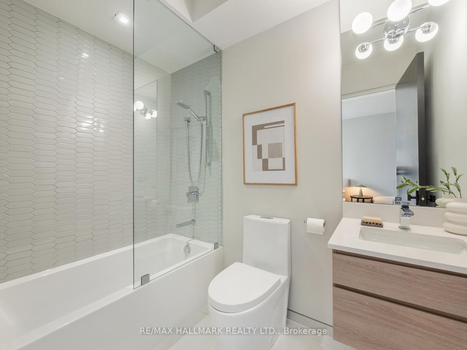 Photo 18 of 37 Grandview Avenue, Toronto, North Riverdale — HOMEH