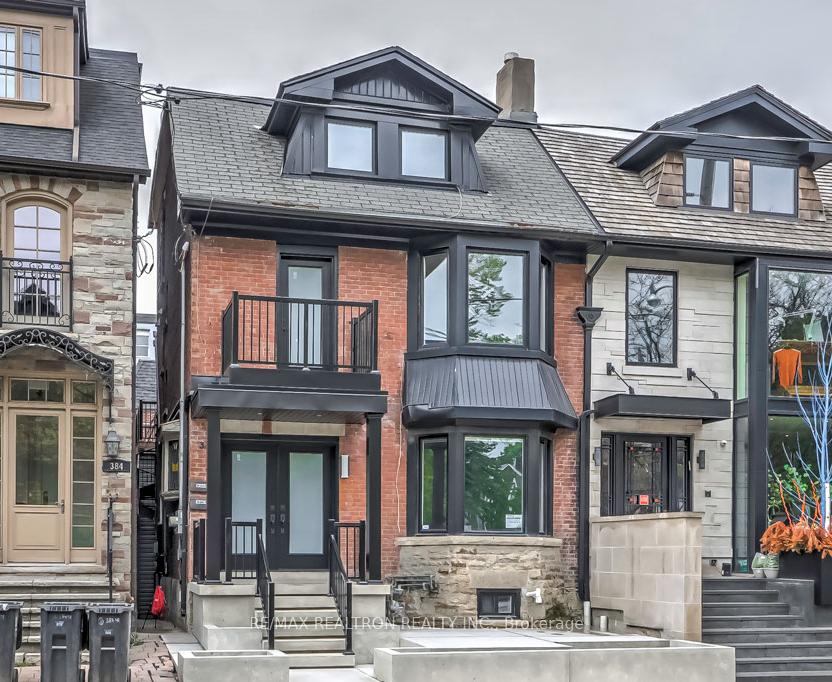 Front of 386 Spadina Road