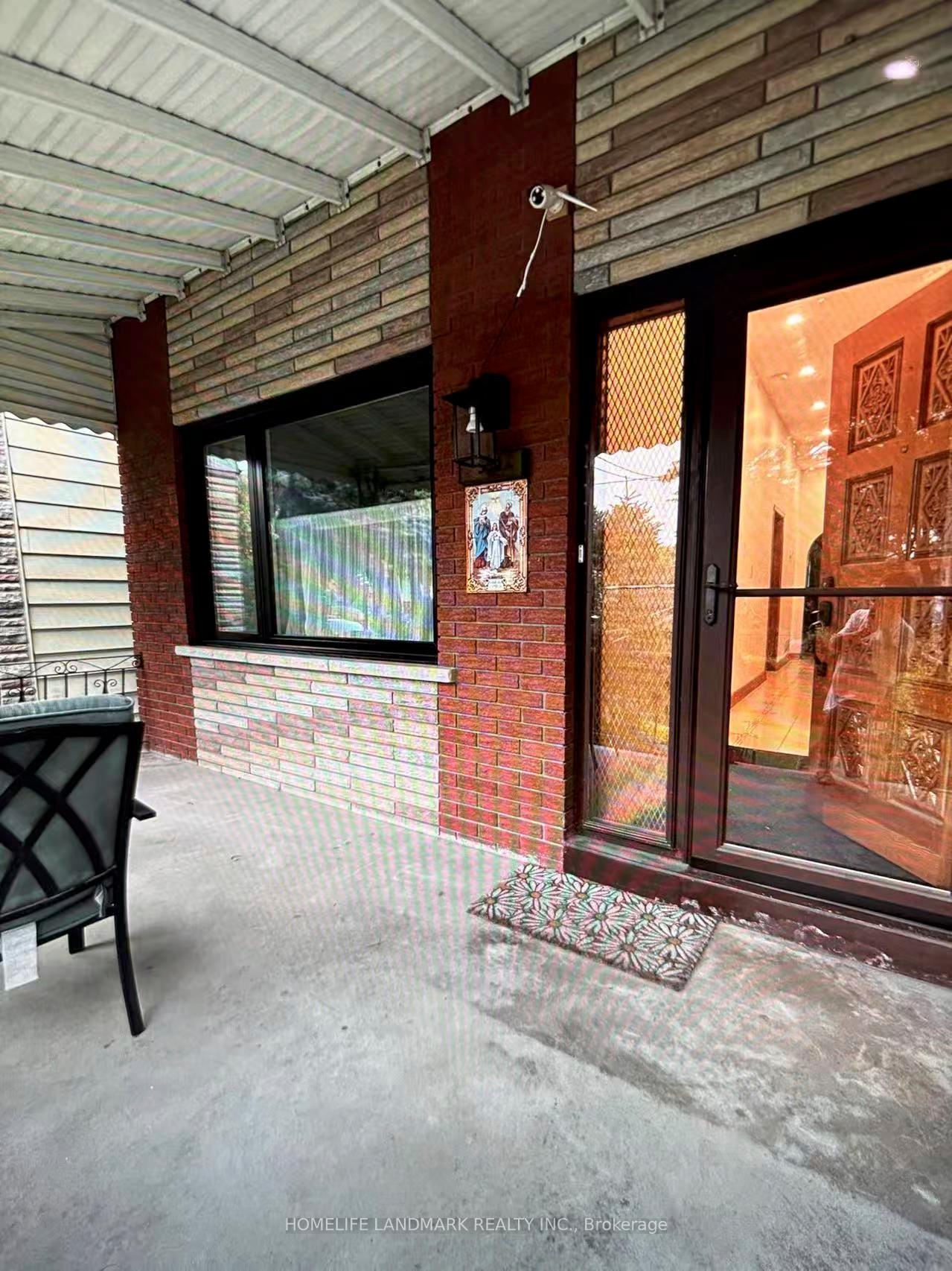 Front of Unit Bachelr, 34 Ulster Street