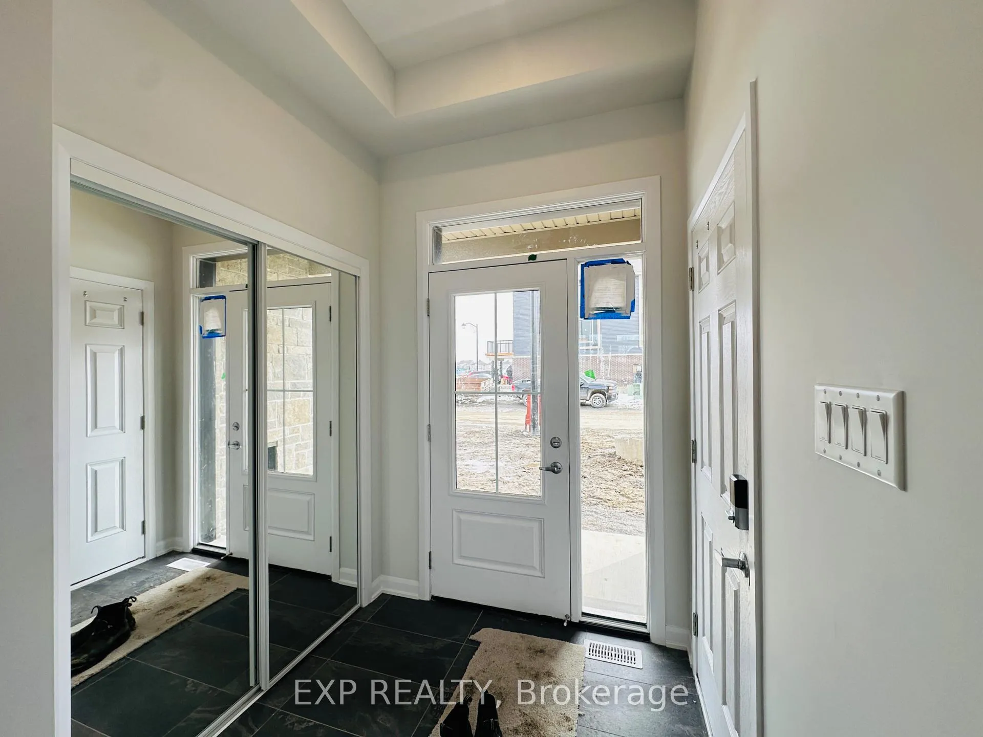 Photo 3 of 271 Bankside Way, Ottawa, Barrhaven - Half Moon Bay — HOMEH