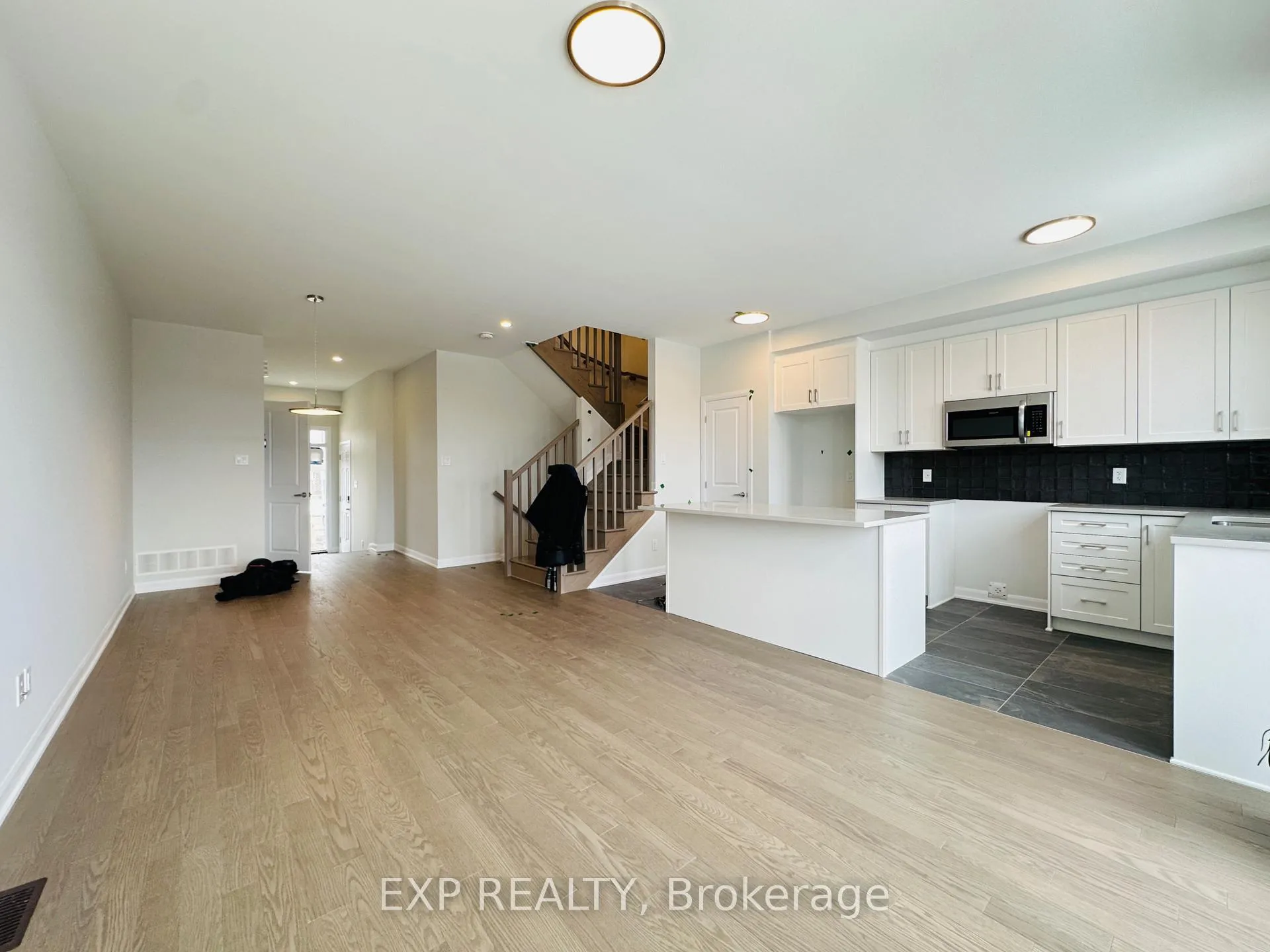 Photo 5 of 271 Bankside Way, Ottawa, Barrhaven - Half Moon Bay — HOMEH