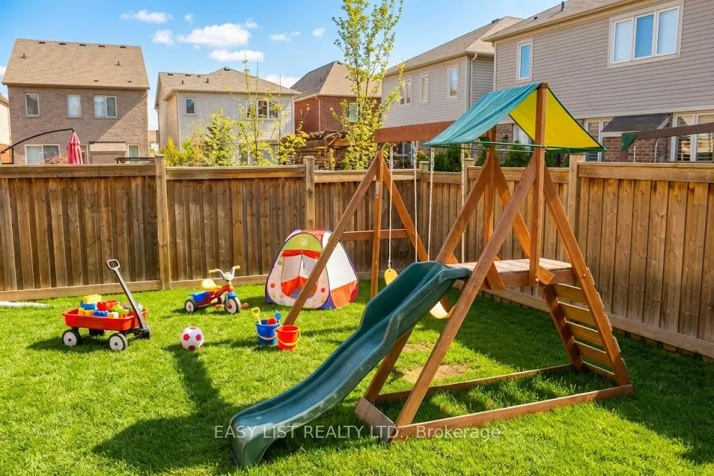 Photo 31 of 868 Paupst Place, Milton, Willmott — HOMEH