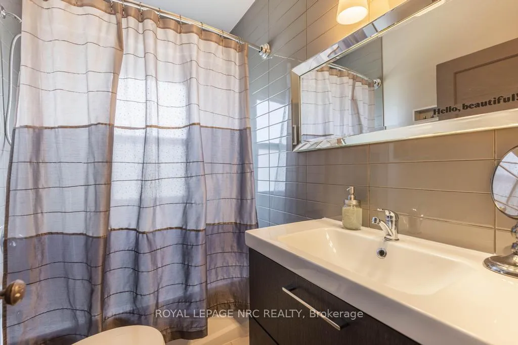 Photo 25 of 48 Hodgkins Avenue, Thorold, Allanburg/Thorold South — HOMEH